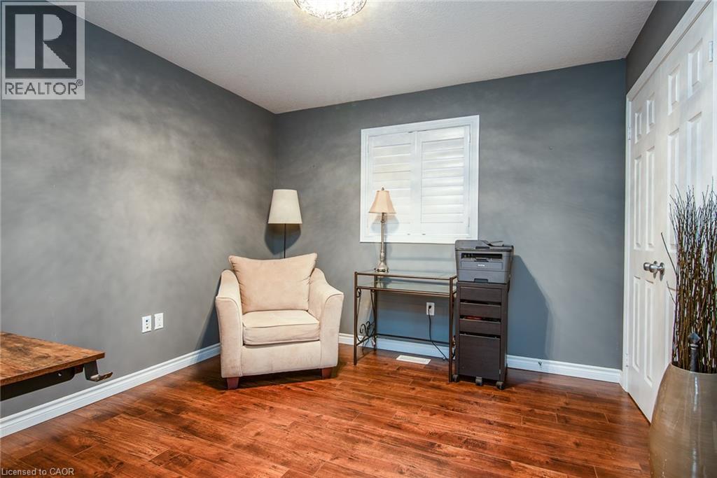 105 CAPTAIN MCCALLUM Drive - 33