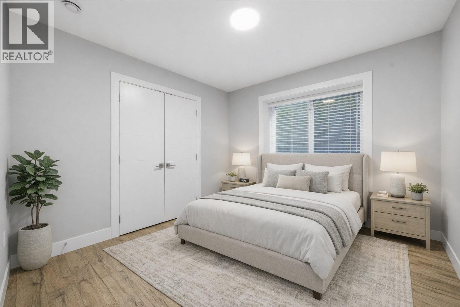 1211 FOSTER AVENUE, Coquitlam