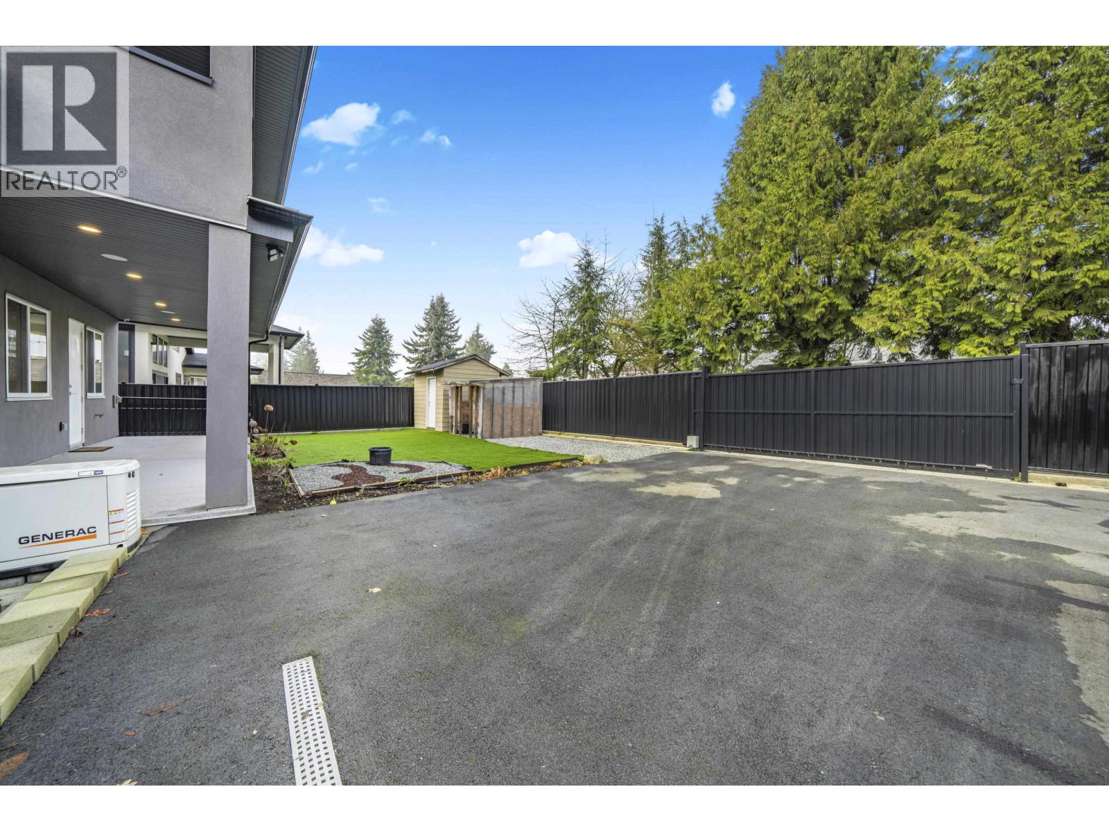 1211 FOSTER AVENUE, Coquitlam