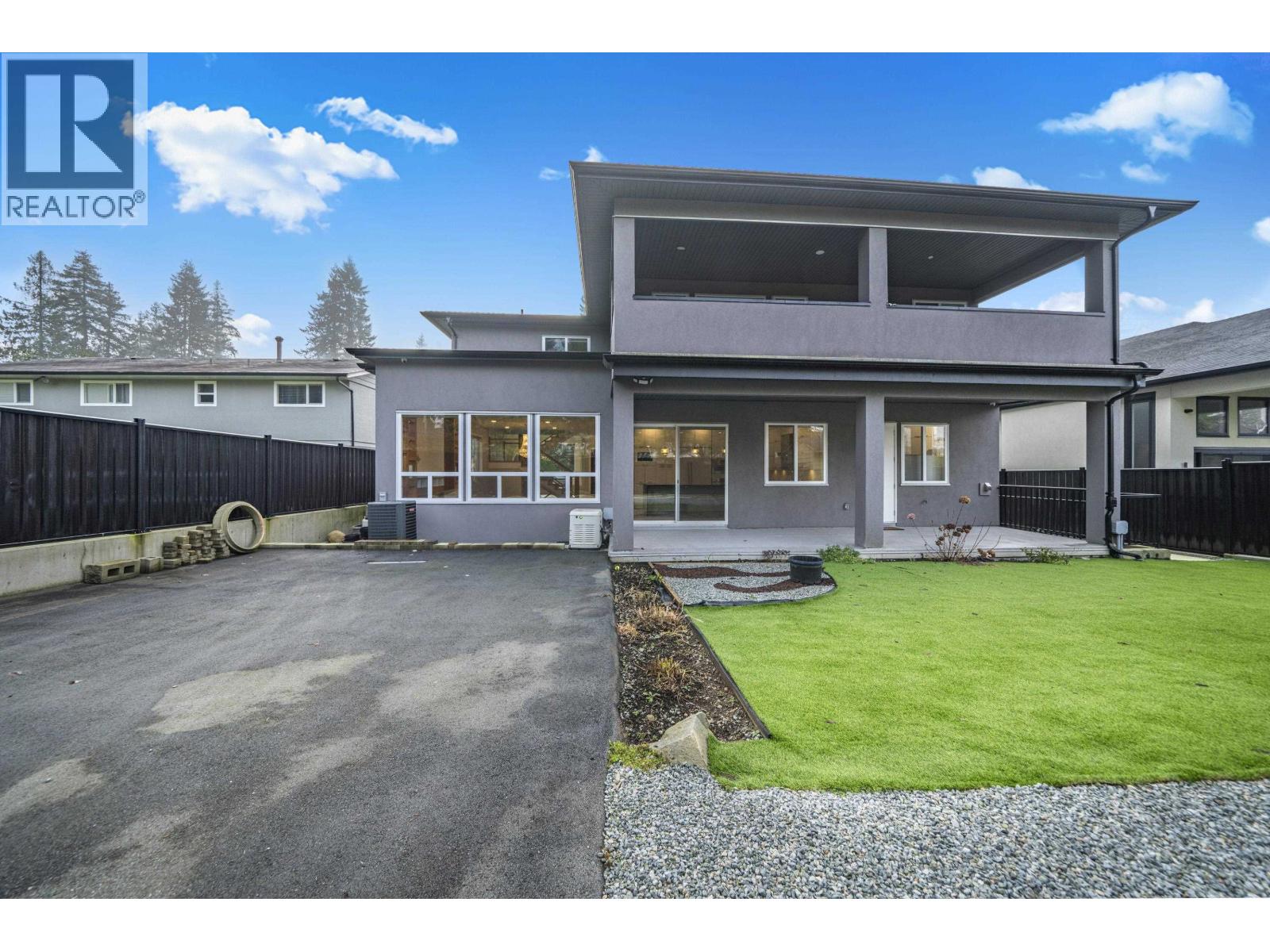 1211 FOSTER AVENUE, Coquitlam