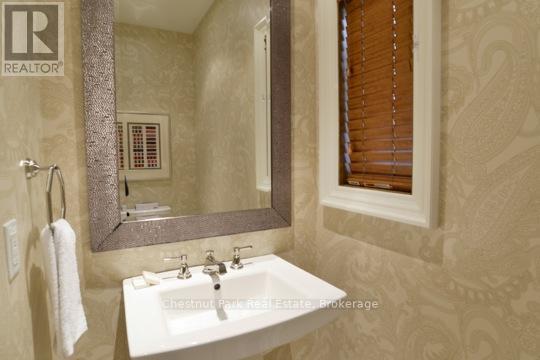#C3 7D 1003 MATTHEWS DRIVE - 15