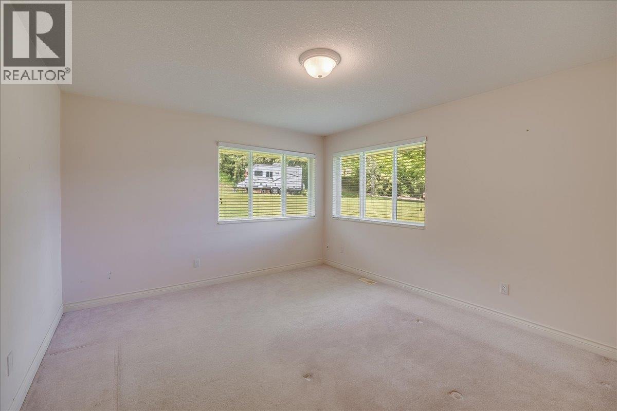 2194 3A Highway - 43