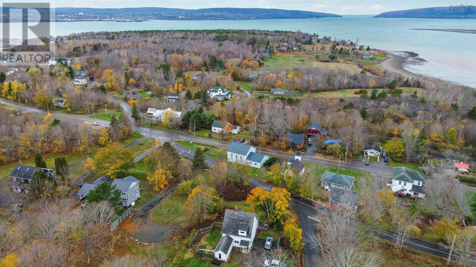 Property 46 of 47 of 10 Sunset Drive