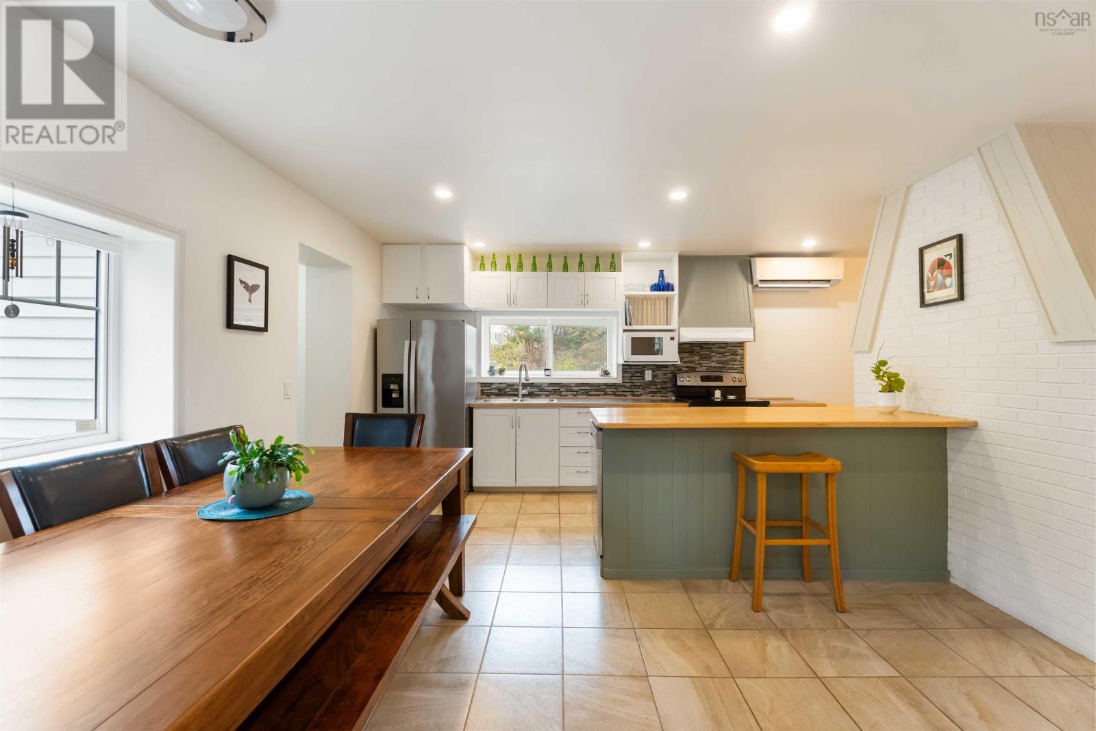 Property 31 of 47 of 10 Sunset Drive