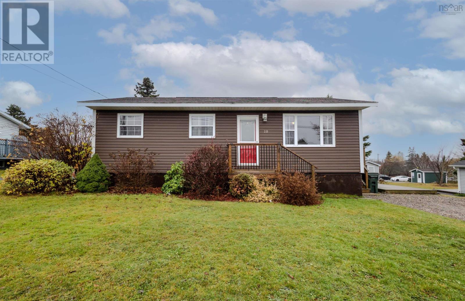 Property photo of 10 Sheridan Drive