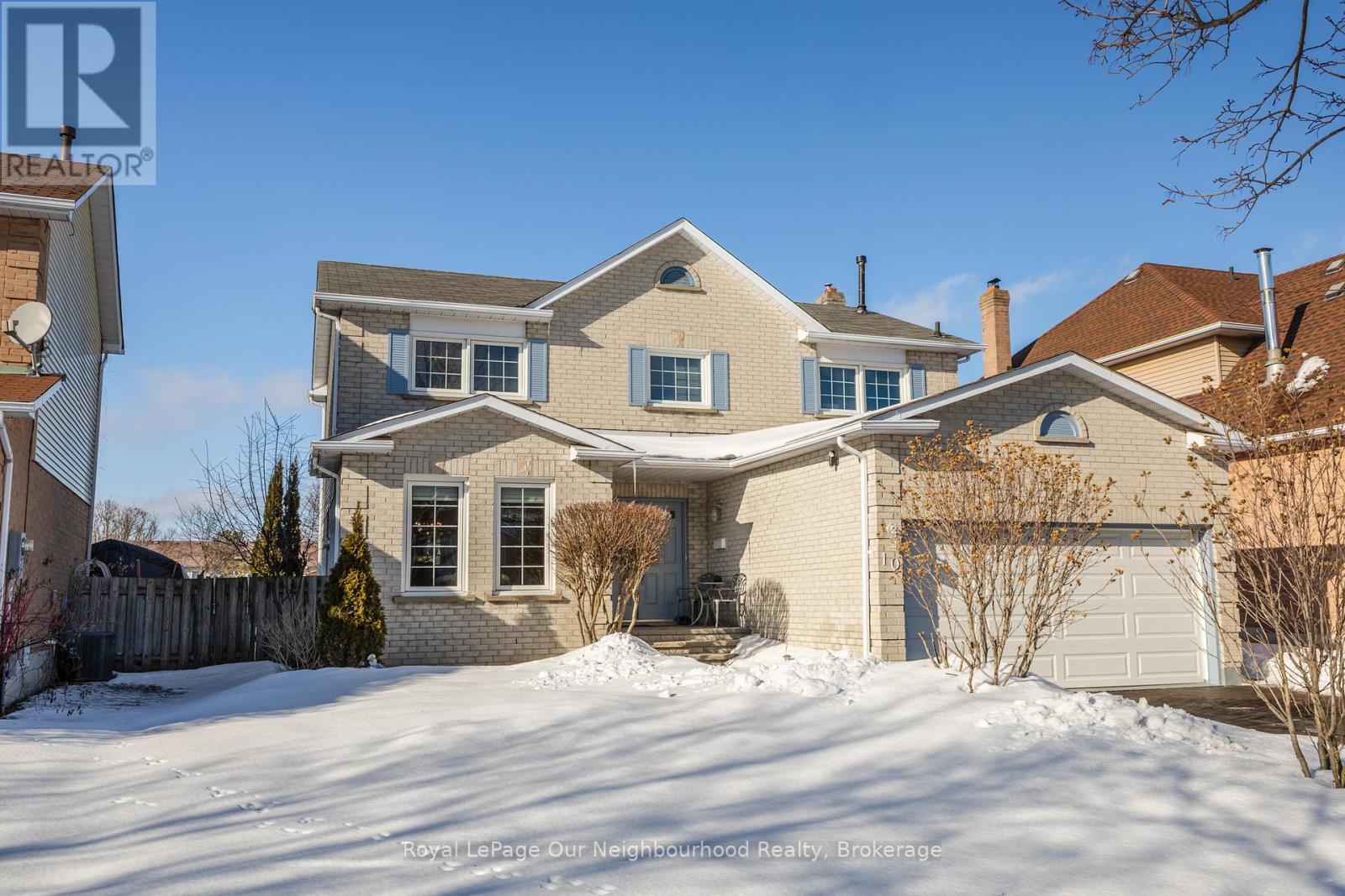 10 HOLDEN COURT - Photo 2 of 43, Whitby (Blue Grass Meadows), Ontario