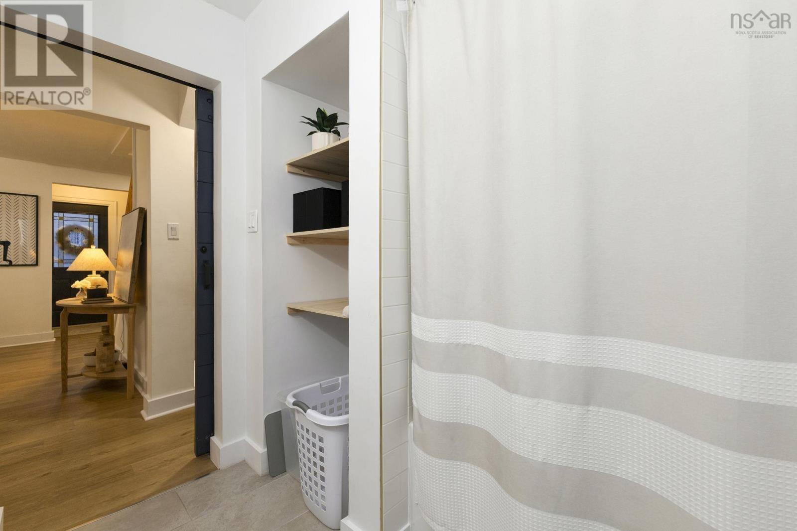 Property 38 of 41 of 32 Archibald Street