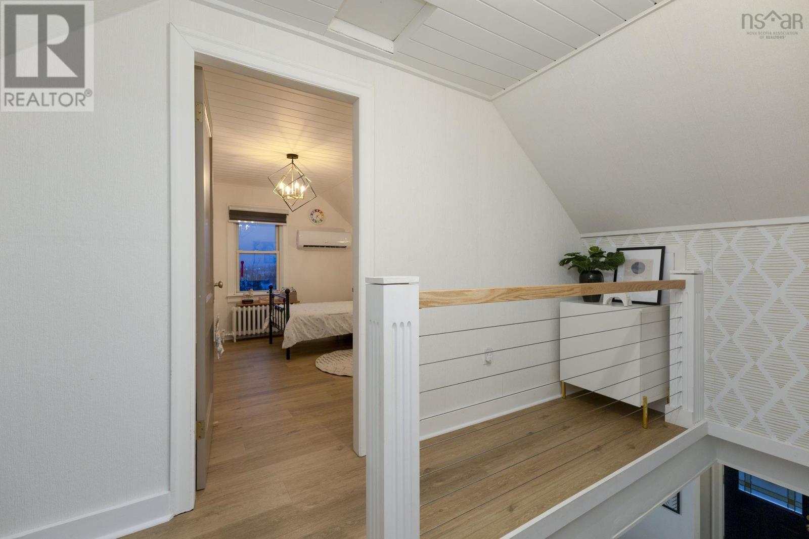 Property 40 of 41 of 32 Archibald Street