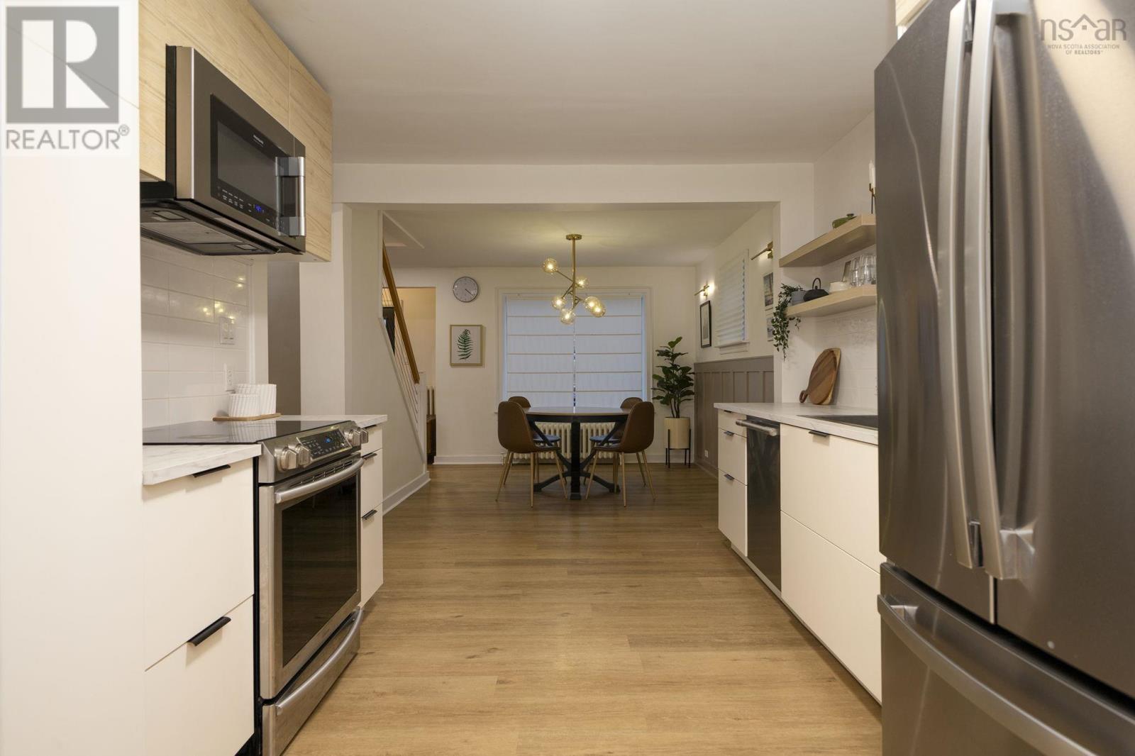 Property 35 of 41 of 32 Archibald Street