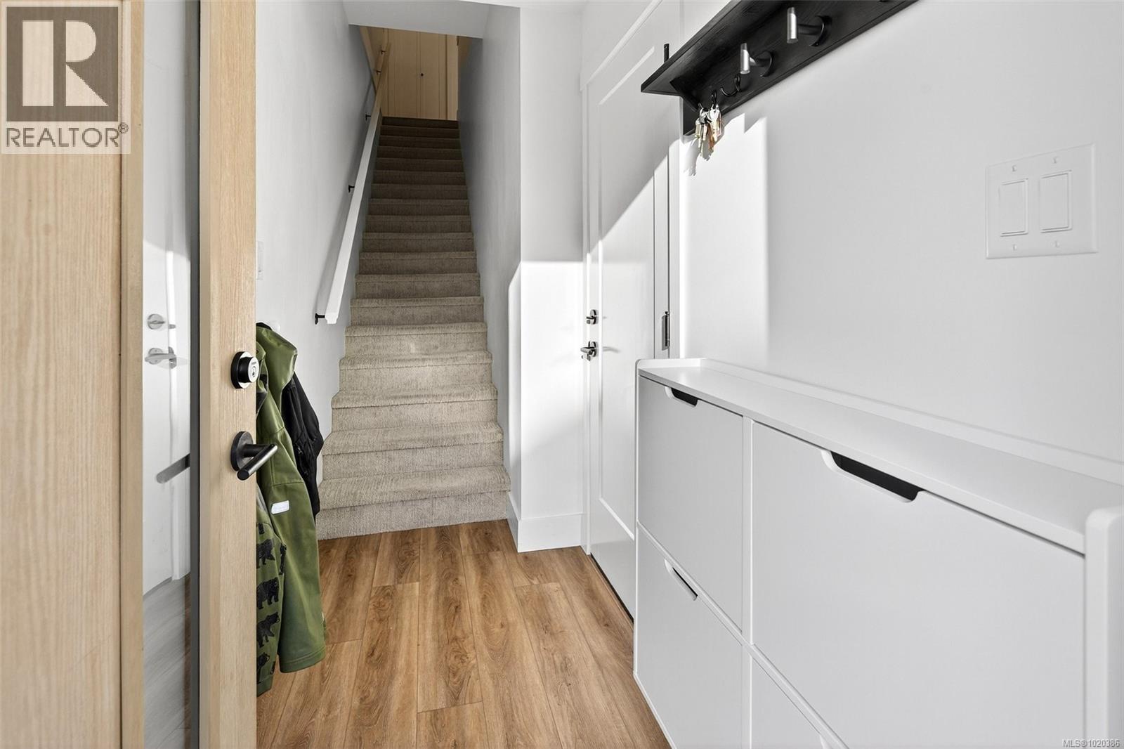 21 255 Caspian Dr, Colwood