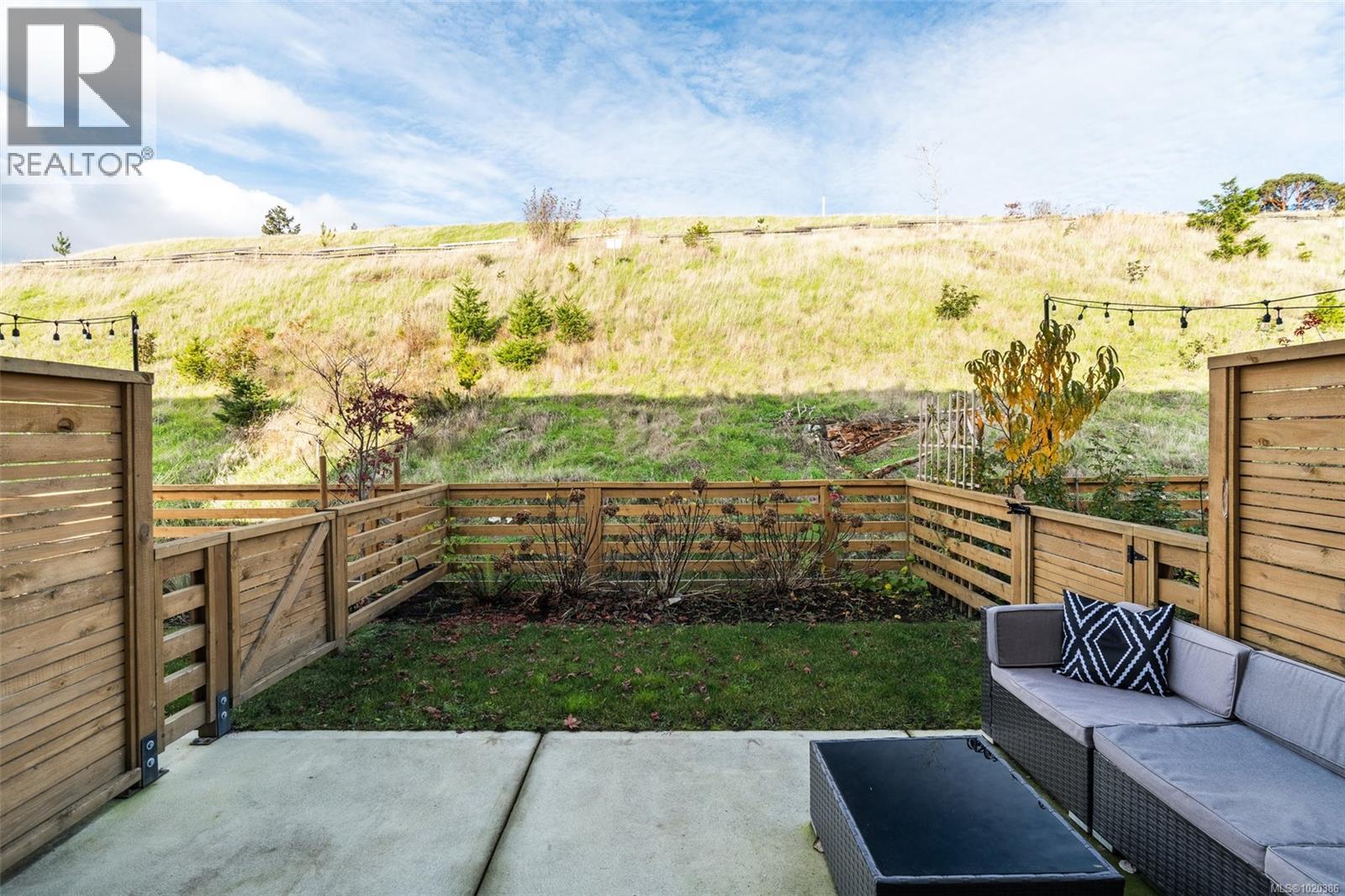 21 255 Caspian Dr, Colwood