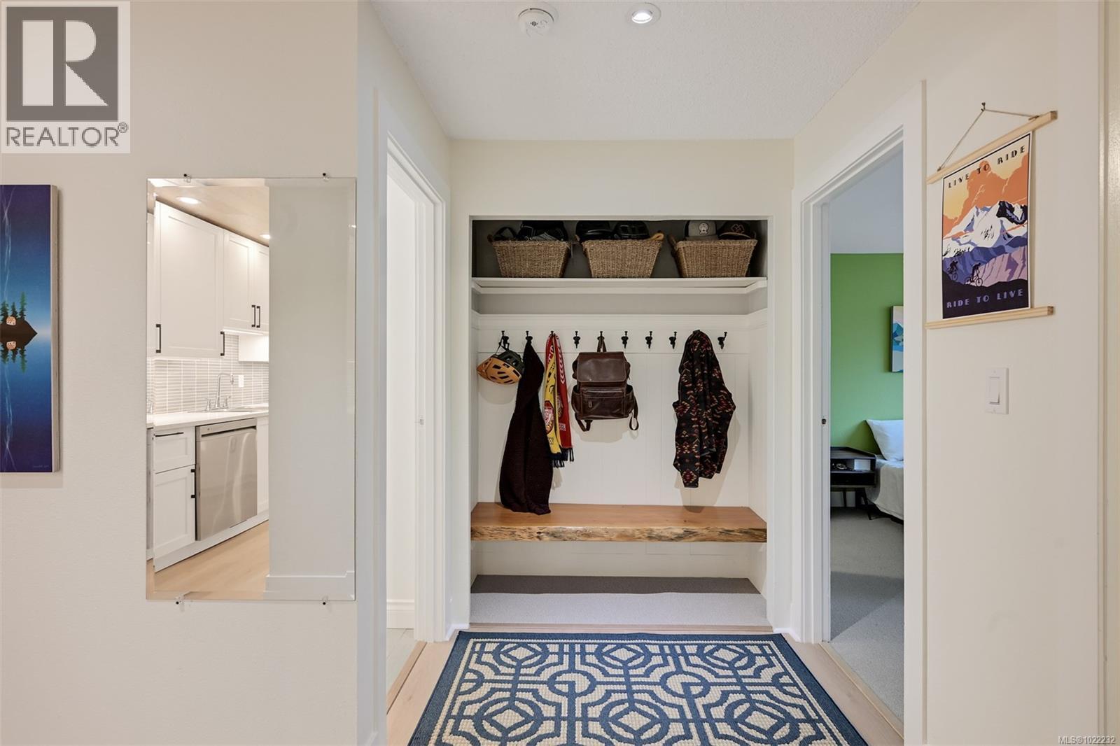 311 3255 Glasgow Ave, Saanich