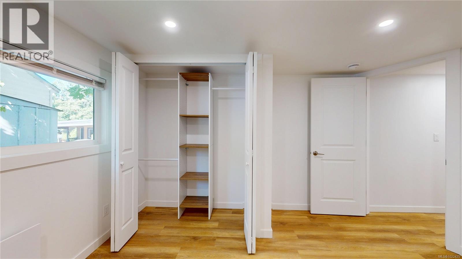 #48 2785 WALLBANK RD - 26