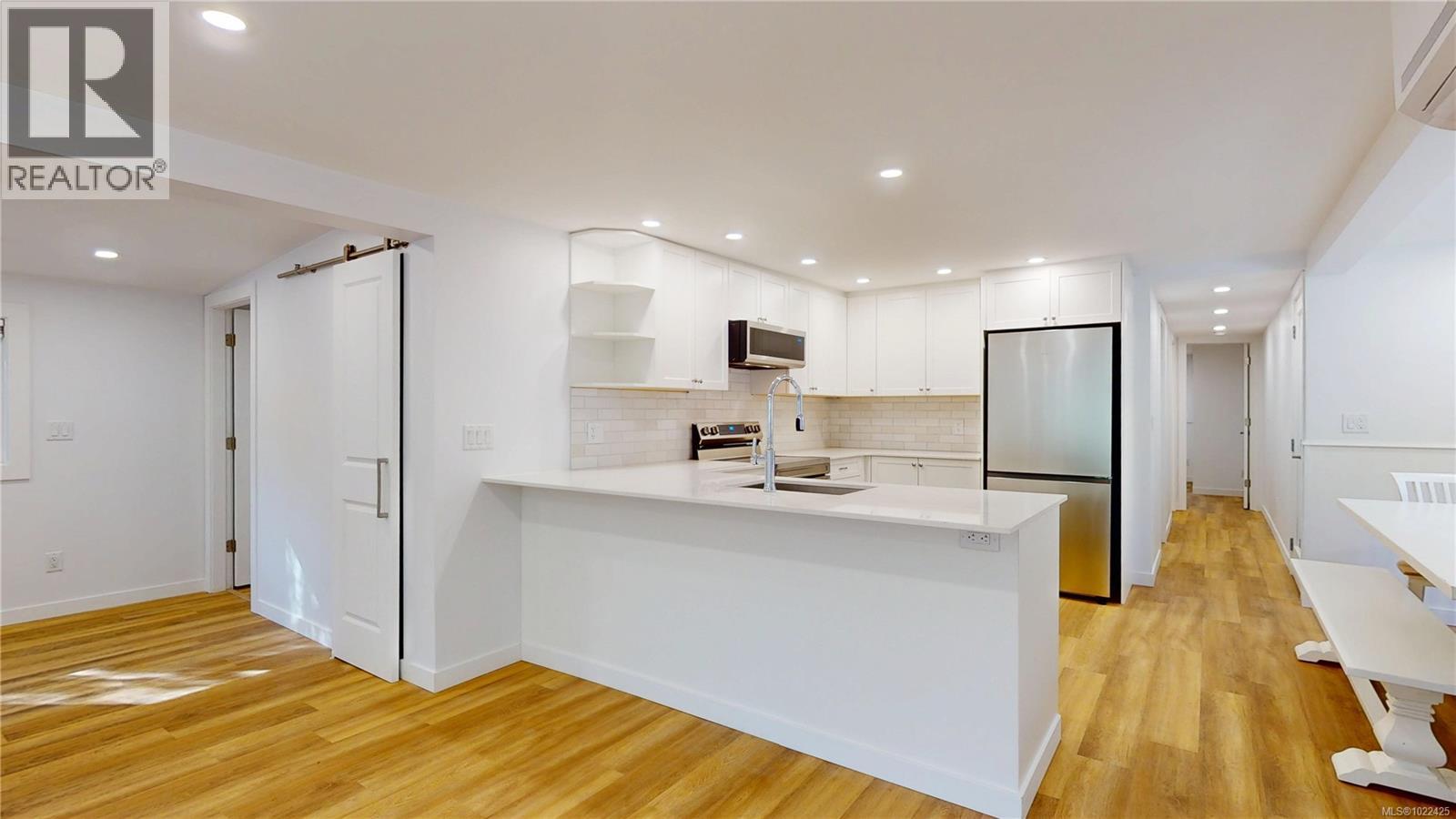 #48 2785 WALLBANK RD - 6