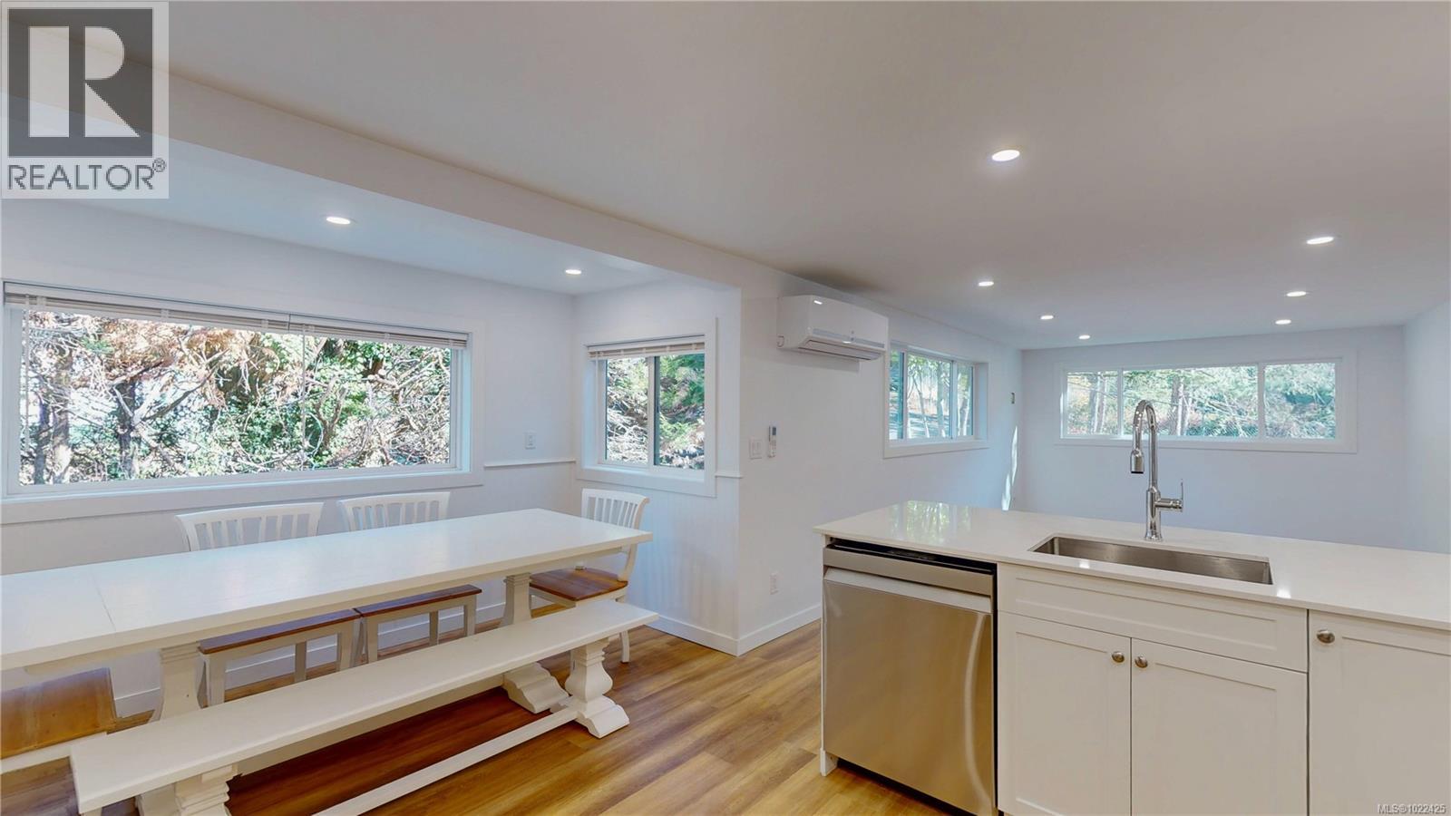 #48 2785 WALLBANK RD - 8