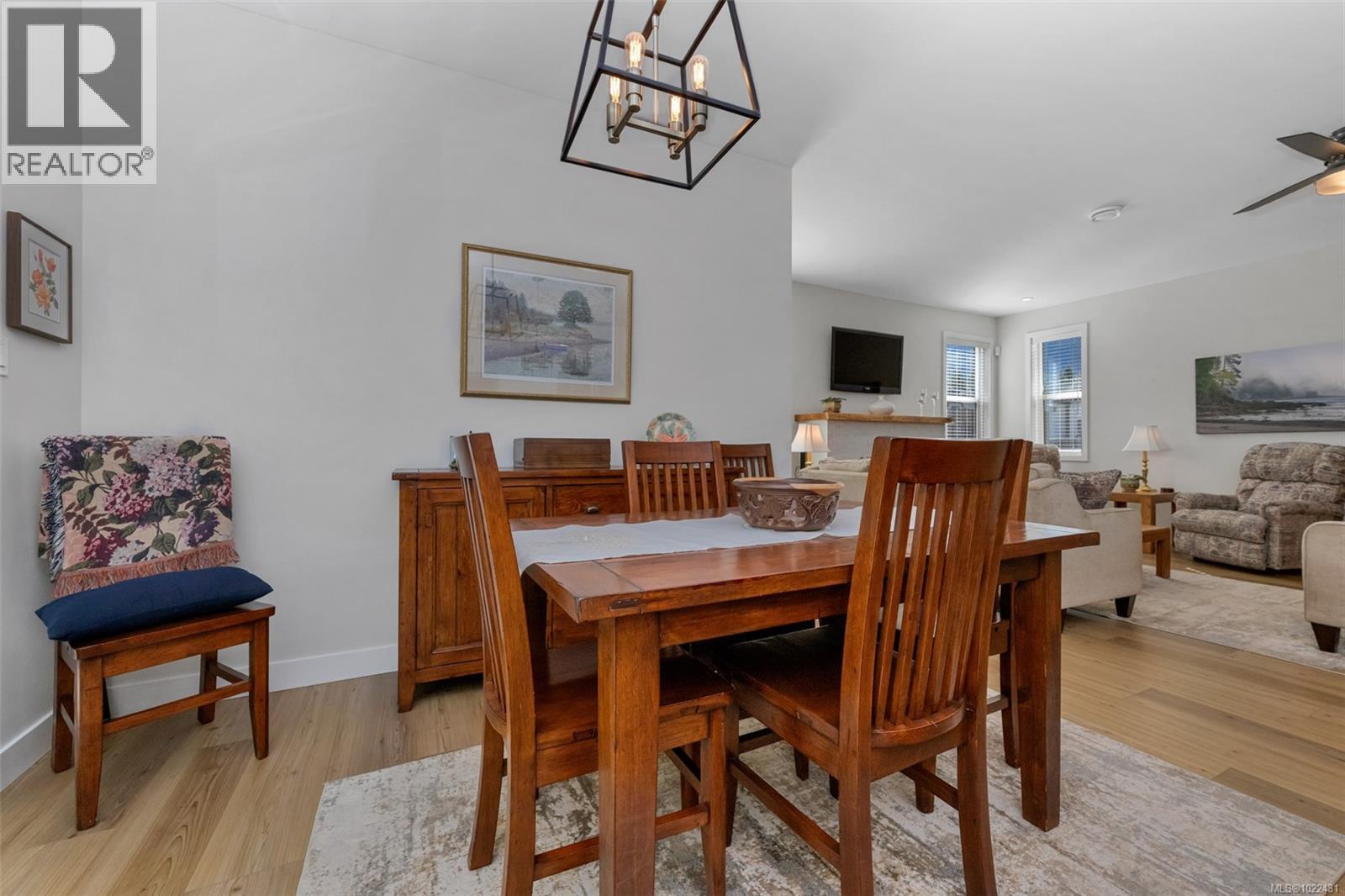 129 Edgewood Dr, Lake Cowichan