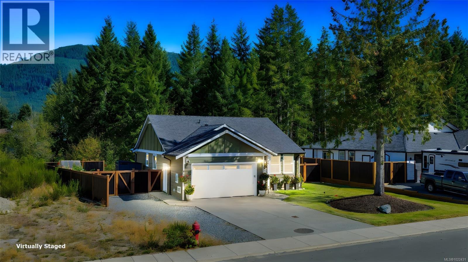 129 Edgewood Dr, Lake Cowichan