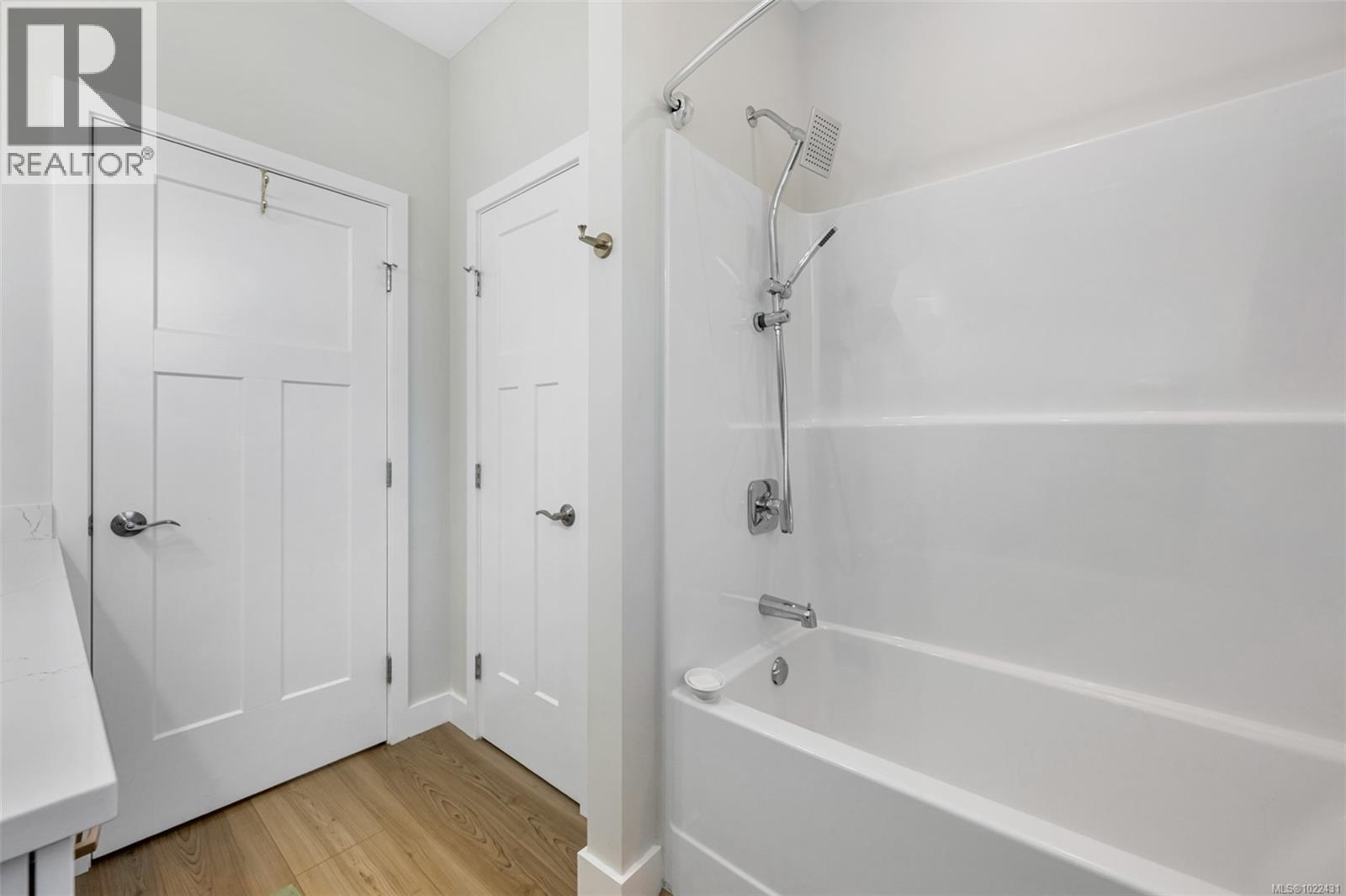 129 Edgewood Dr, Lake Cowichan