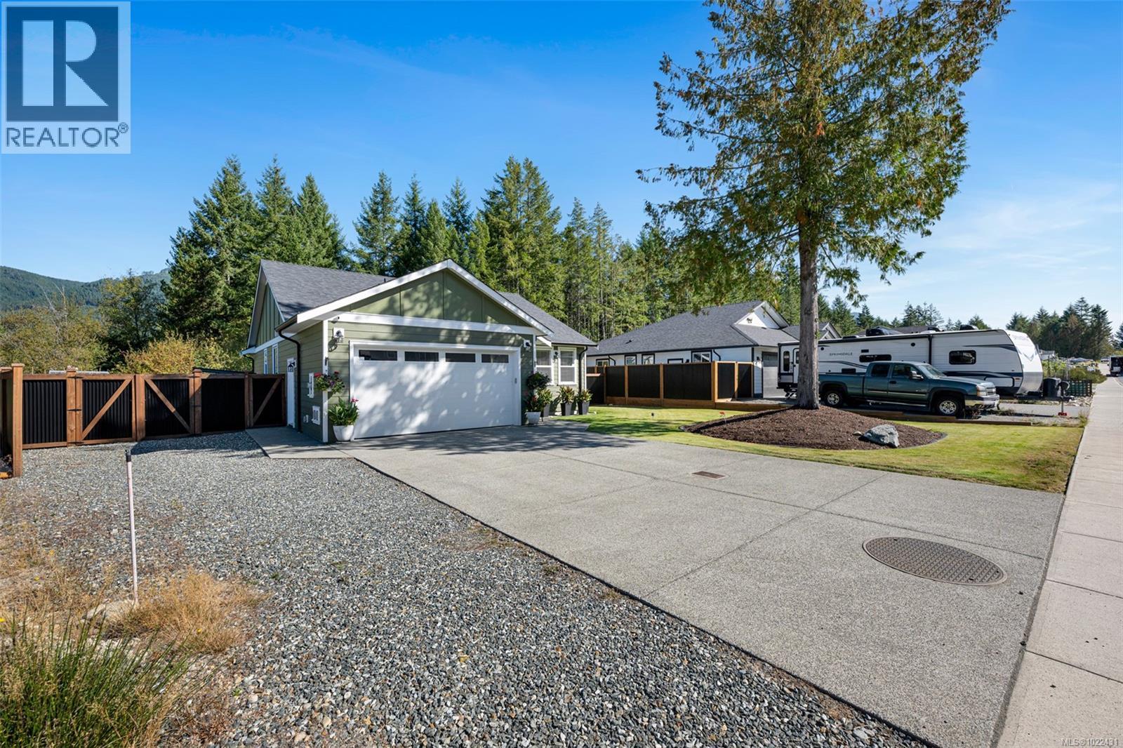 129 Edgewood Dr, Lake Cowichan