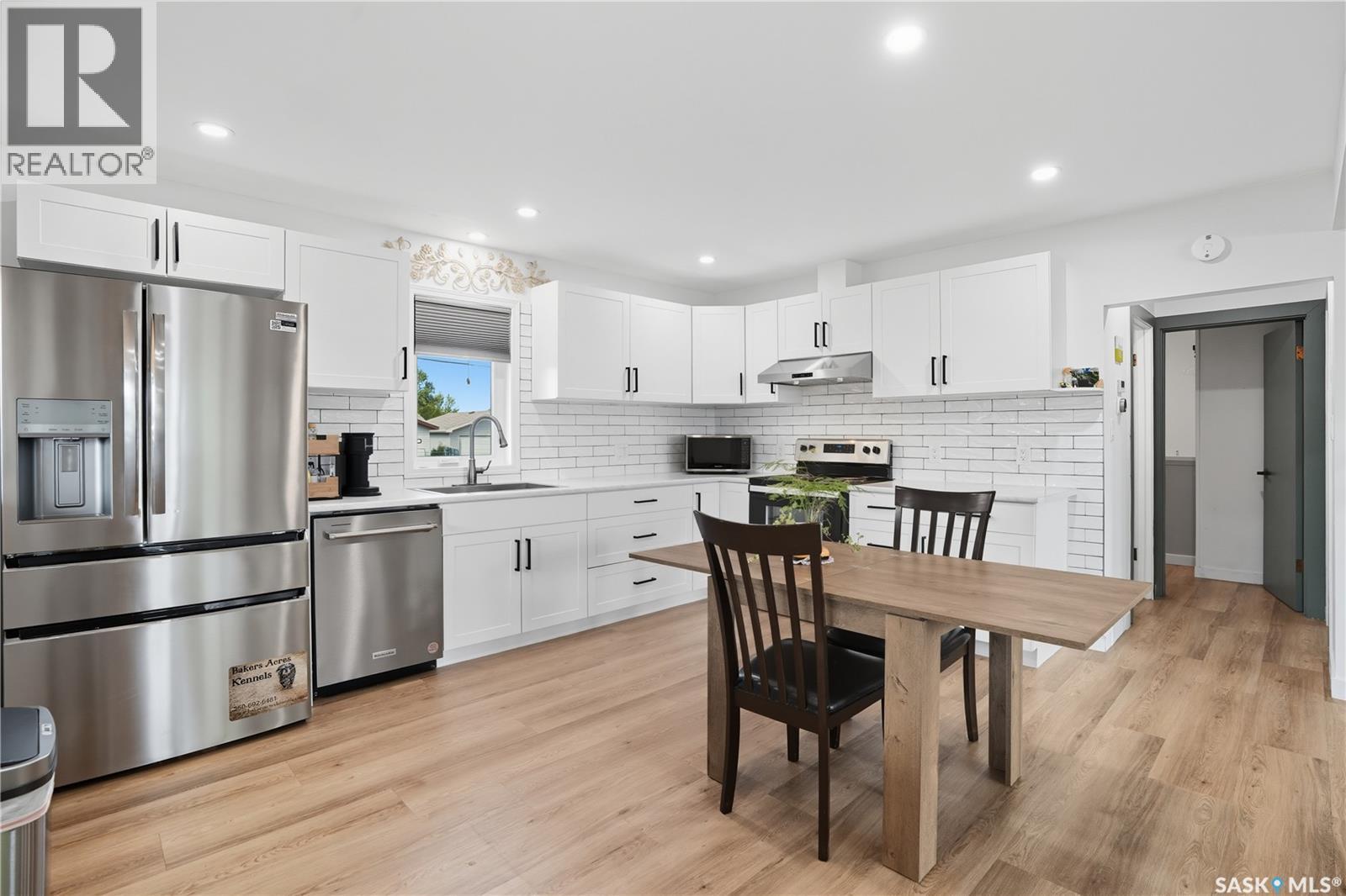 16 Walsh STREET — photo 10