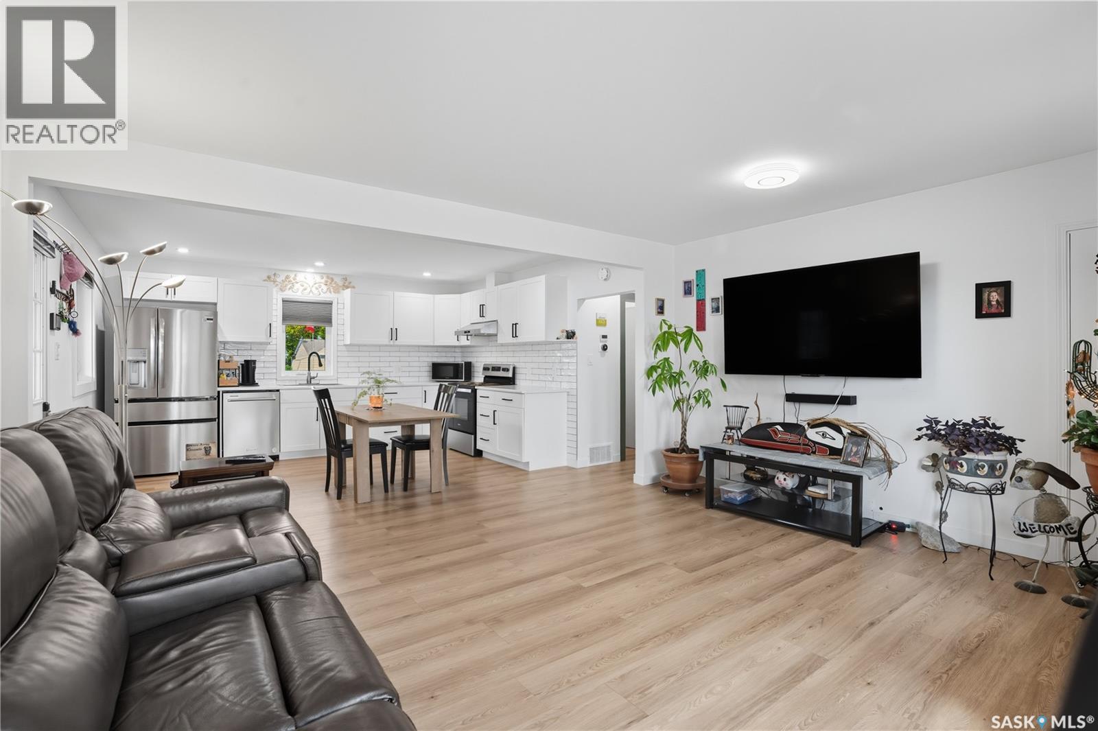 16 Walsh STREET — photo 6