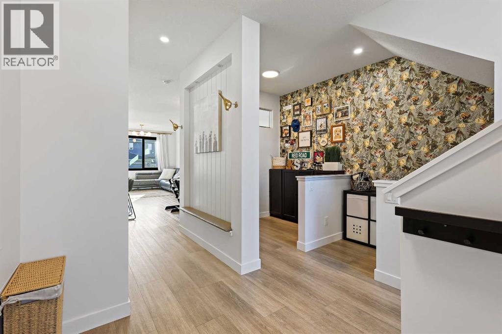 Single Family House for Sale in  Wolf Creek Manor SE Wolf Willow Calgary 