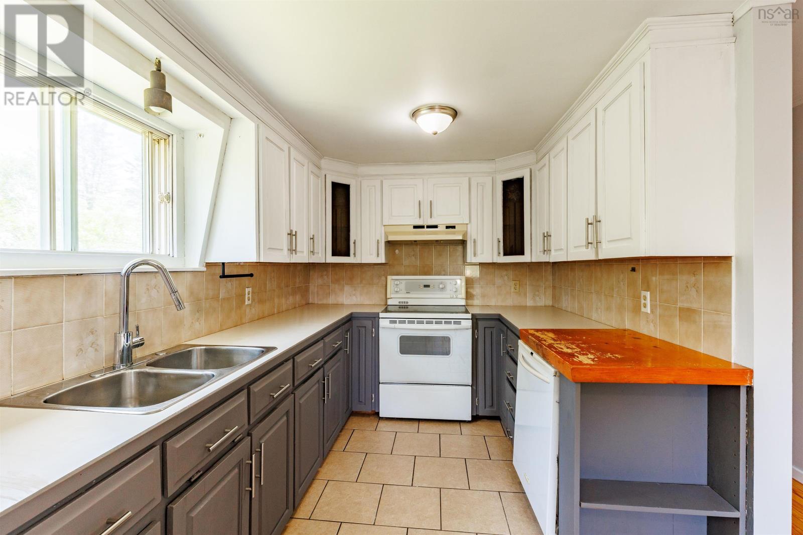 Property 4 of 27 of 2113 334 Highway