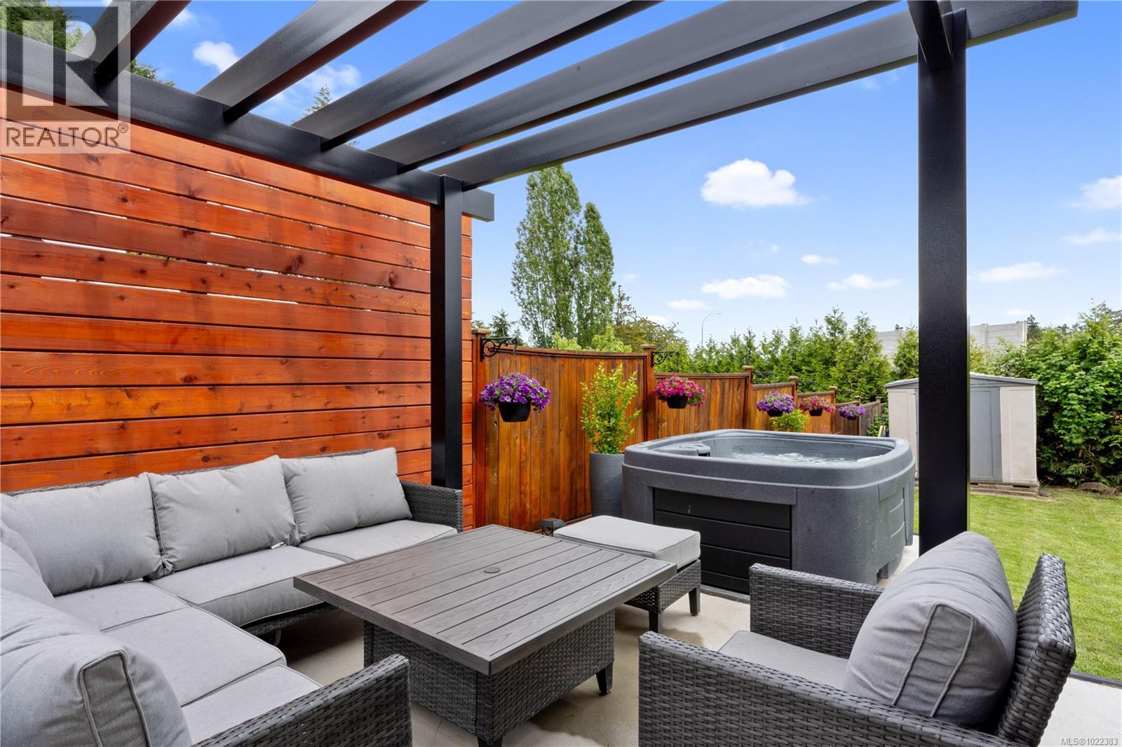  3235 Admirals Road, Saanich