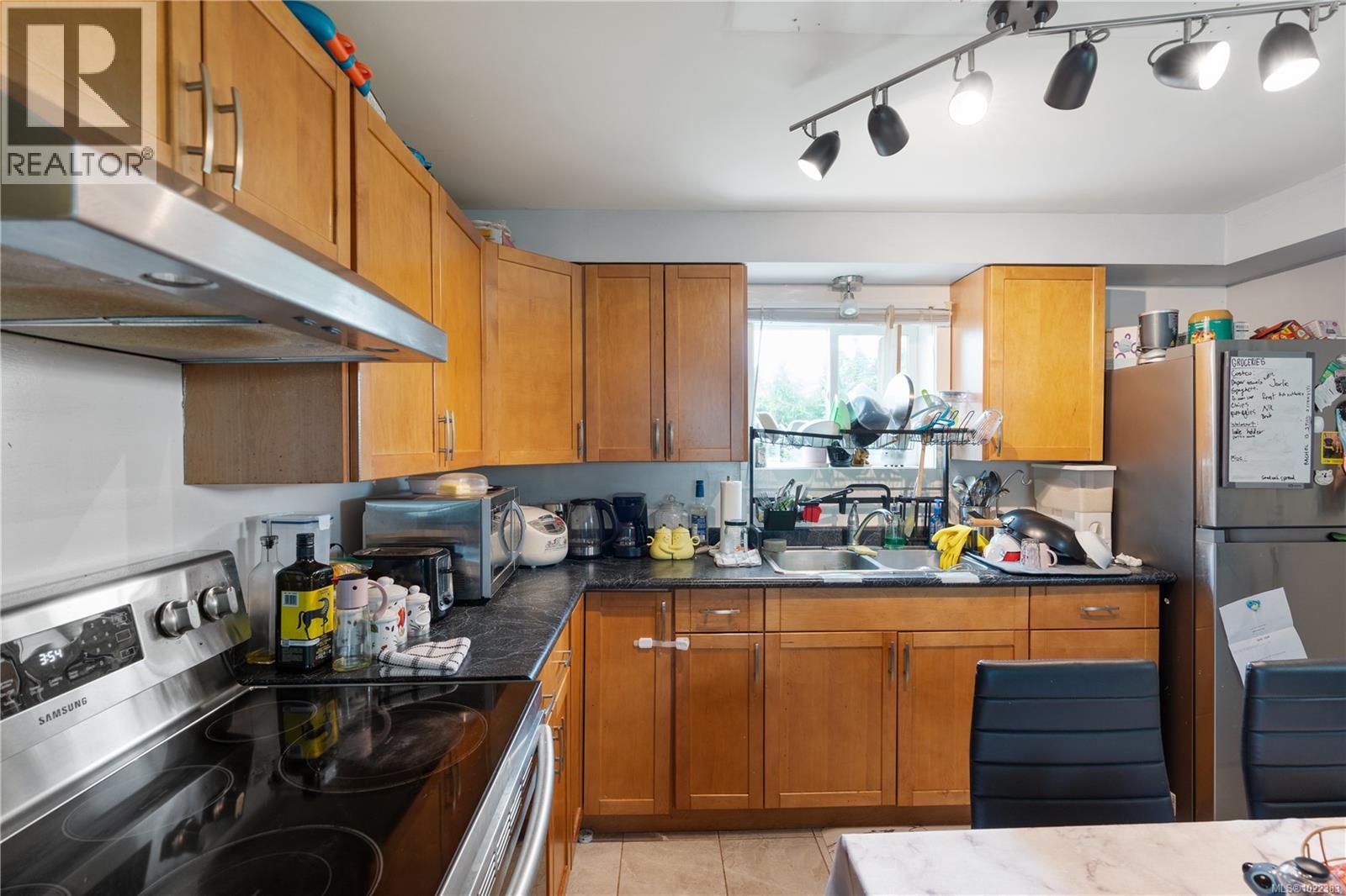  3235 Admirals Road, Saanich