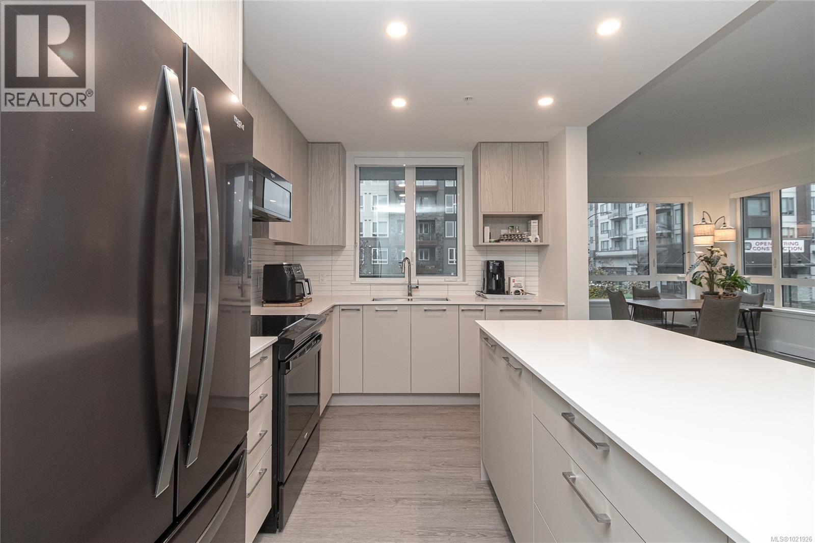 218 940 Reunion Ave, Langford