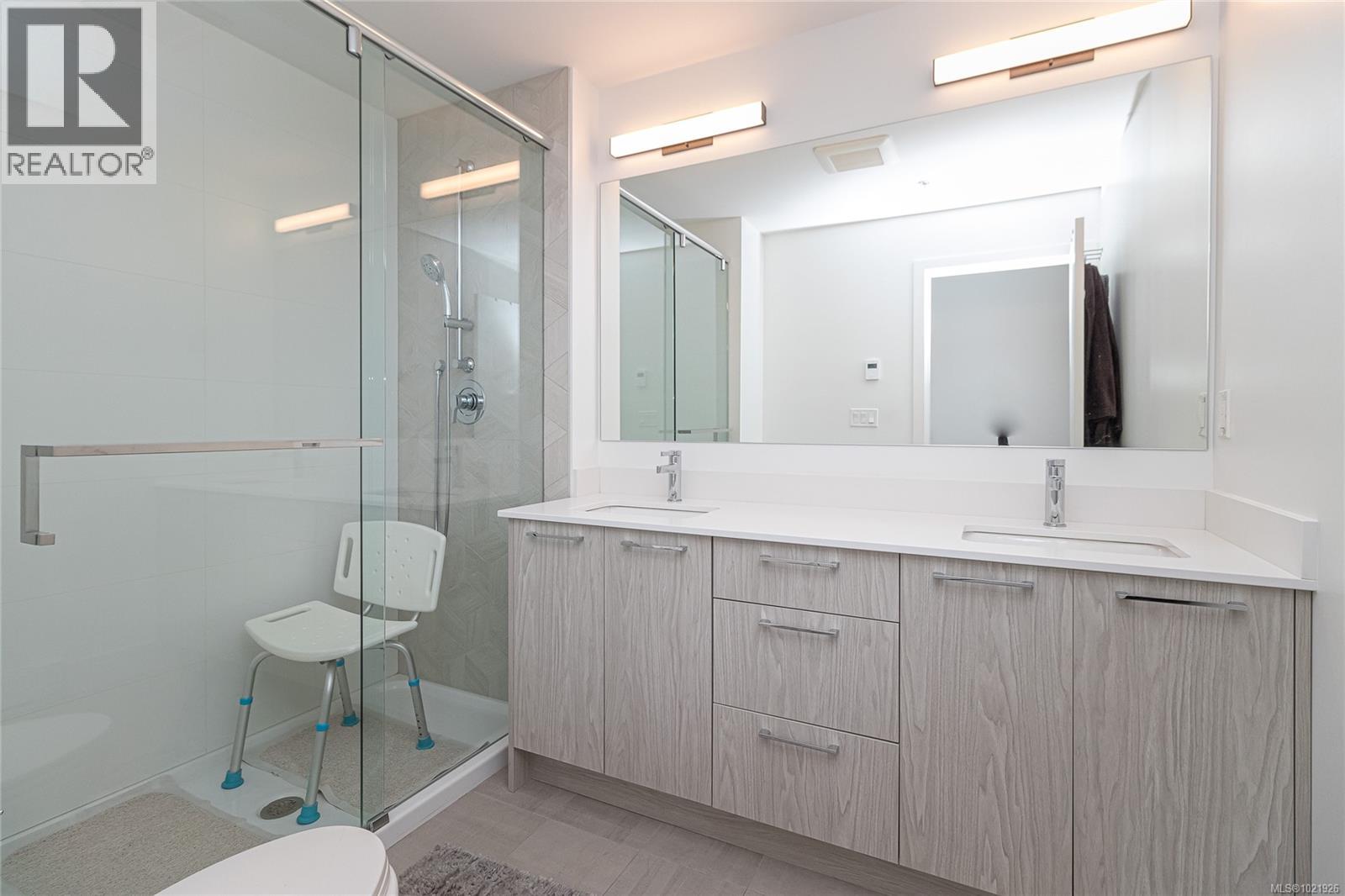 218 940 Reunion Ave, Langford