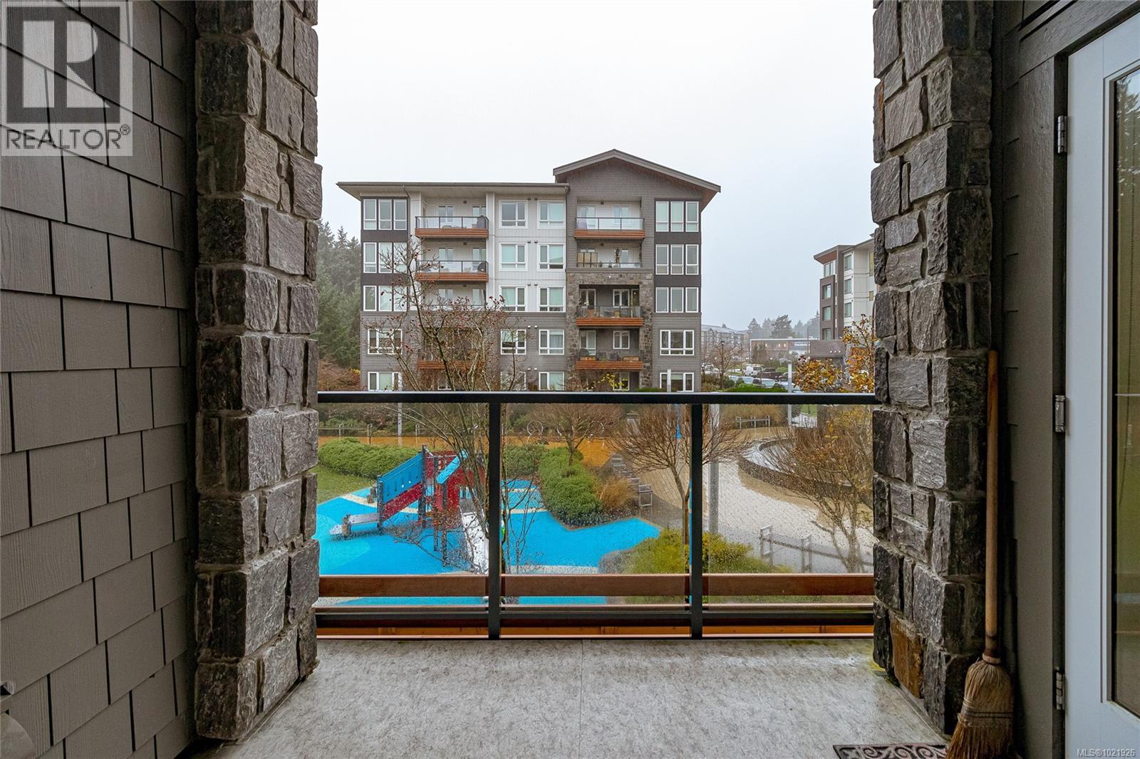 218 940 Reunion Ave, Langford