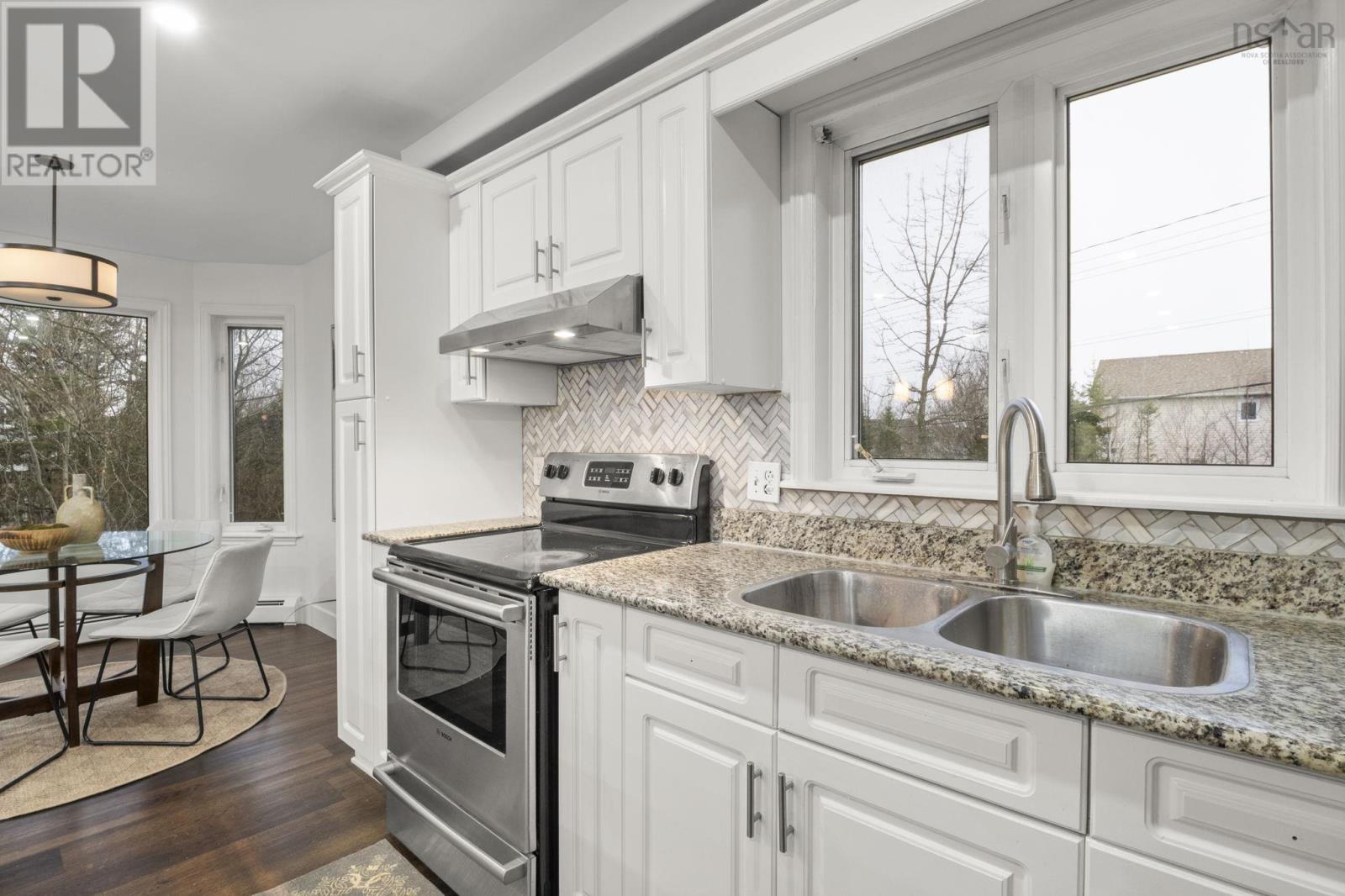 Property 33 of 45 of 1 Glenbourne Court