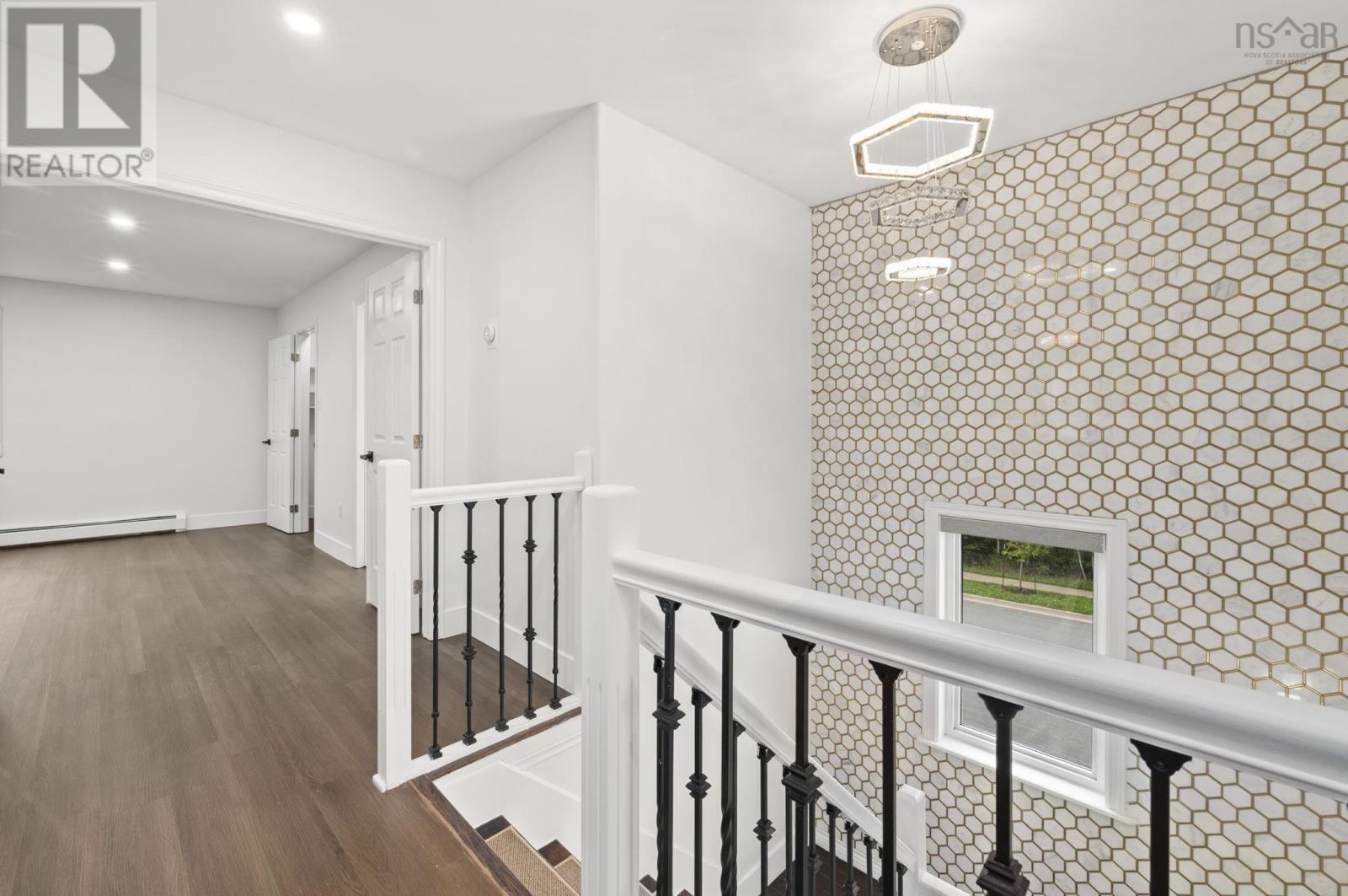 Property 18 of 45 of 1 Glenbourne Court