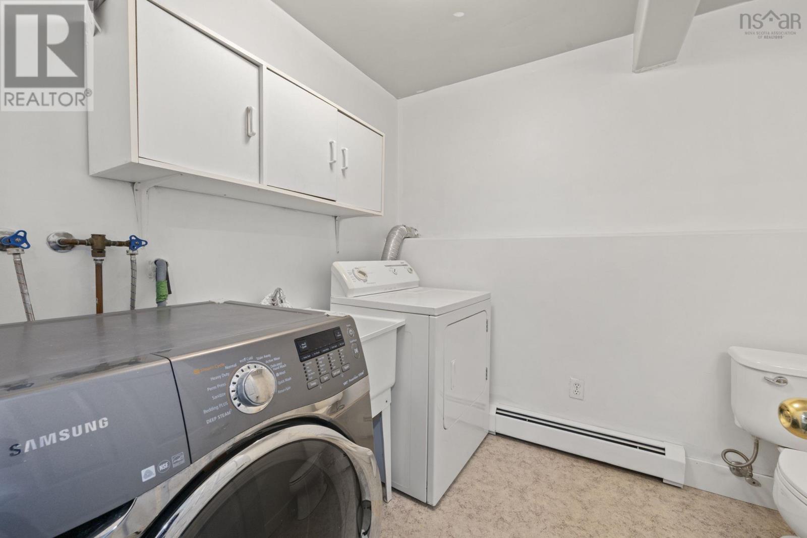 Property 42 of 45 of 1 Glenbourne Court