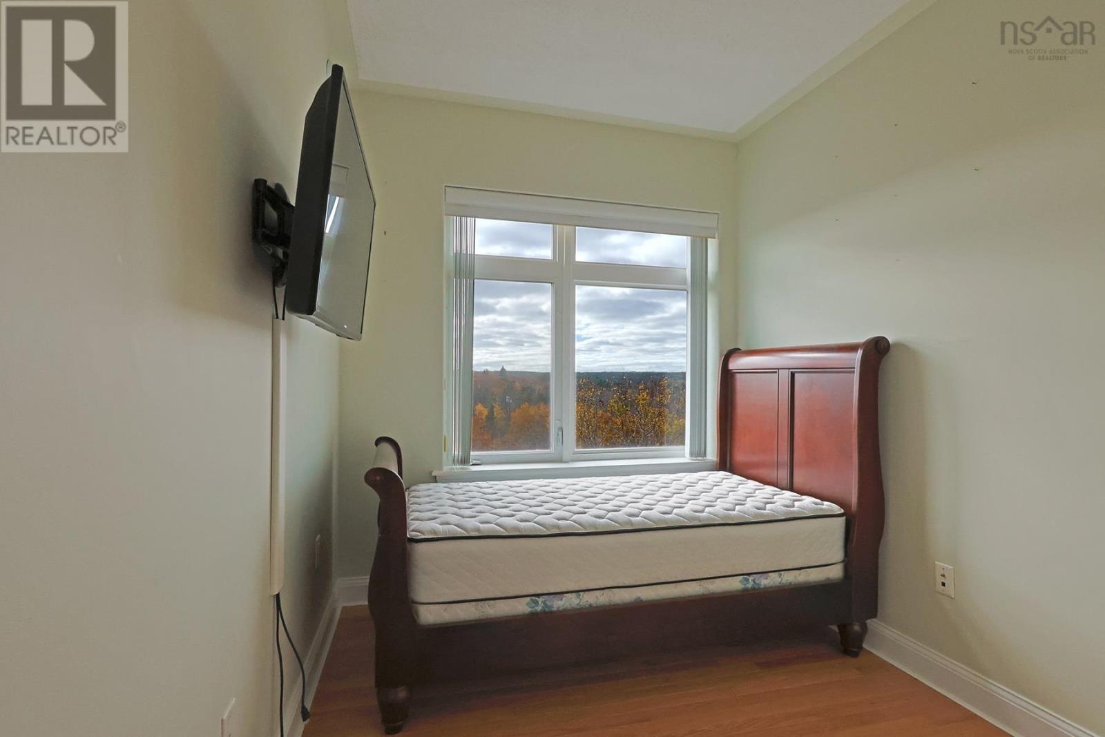 Property 28 of 29 of 205 60 Walter Havill Drive