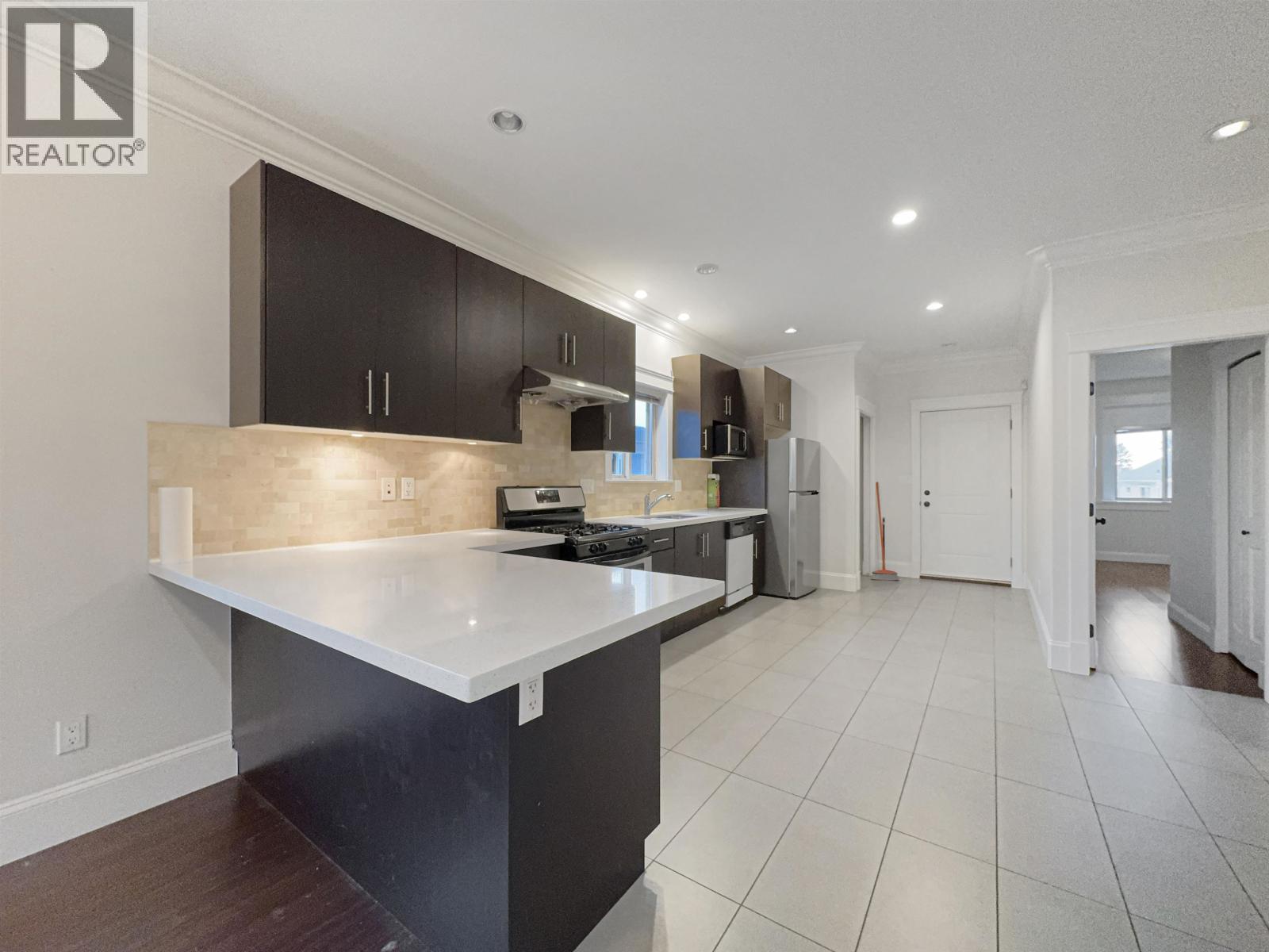 6975 DUNBLANE AVENUE, Burnaby