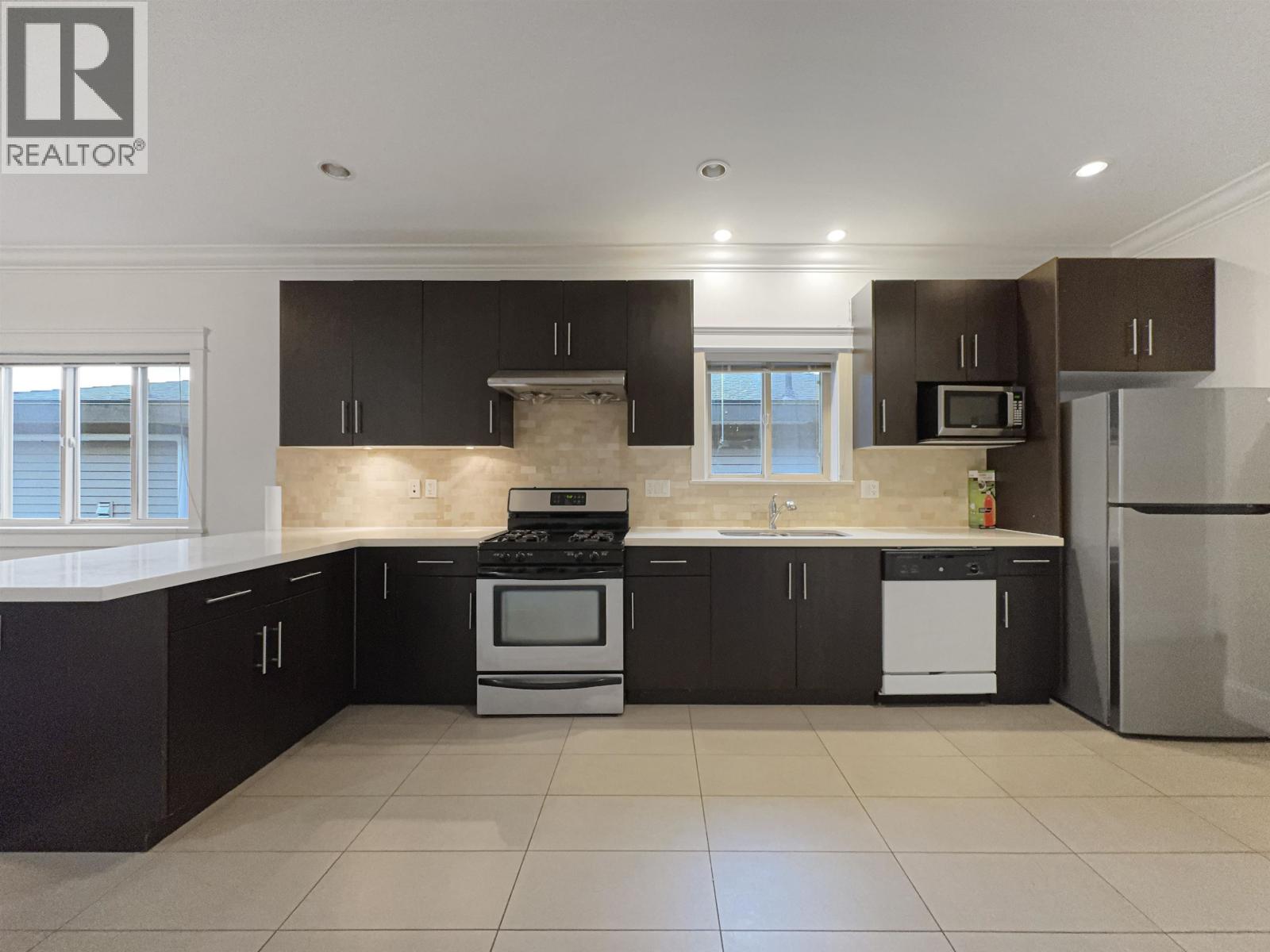 6975 DUNBLANE AVENUE, Burnaby