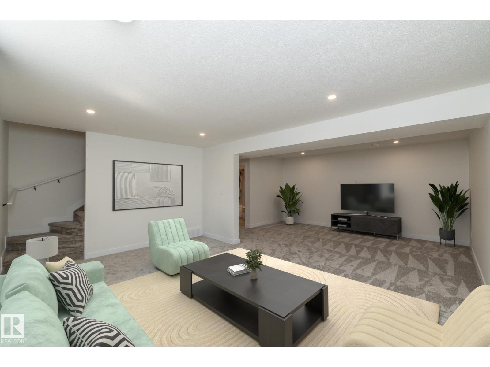 56 BRAZEAU DR, Devon