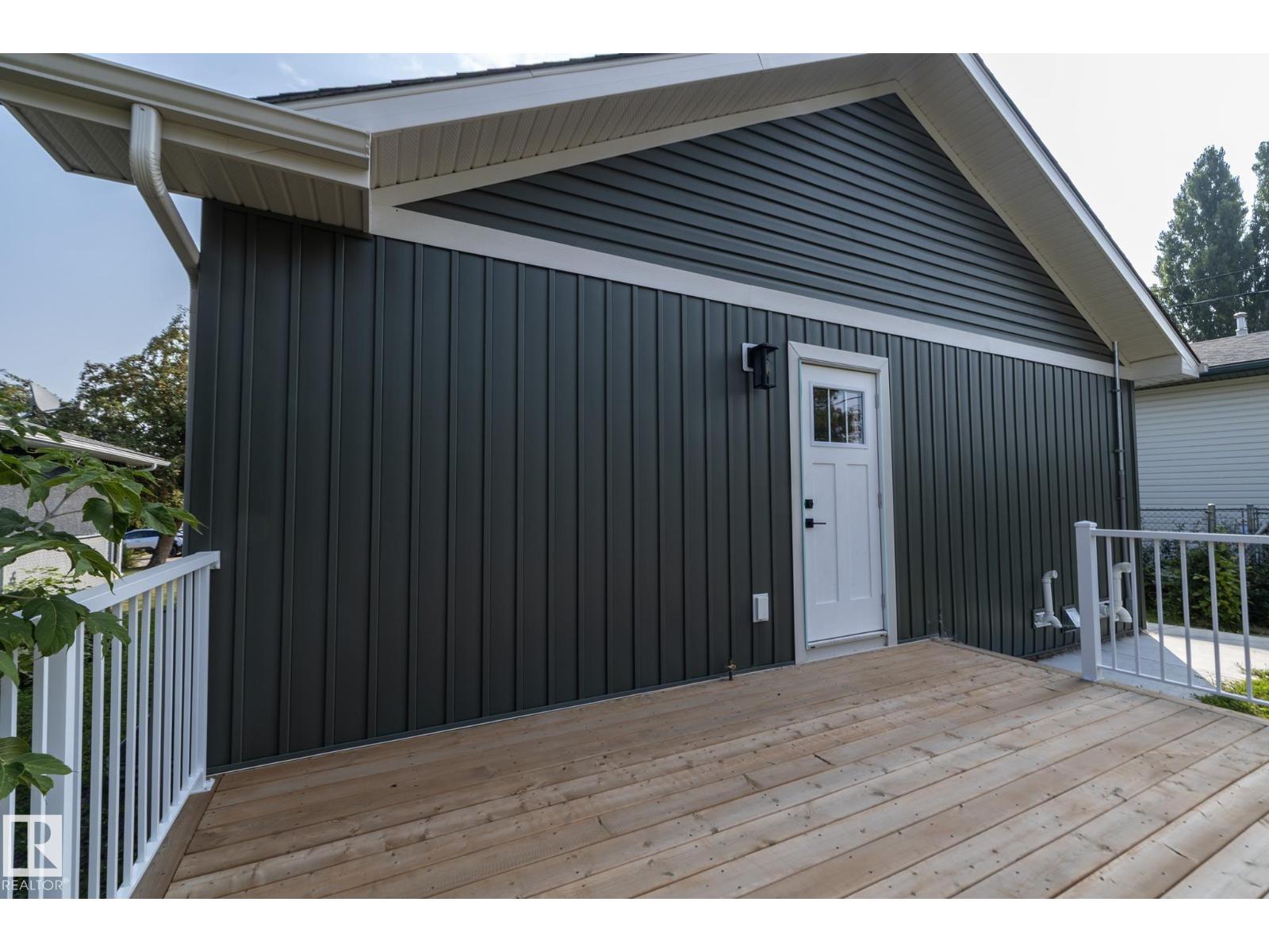 56 BRAZEAU DR, Devon