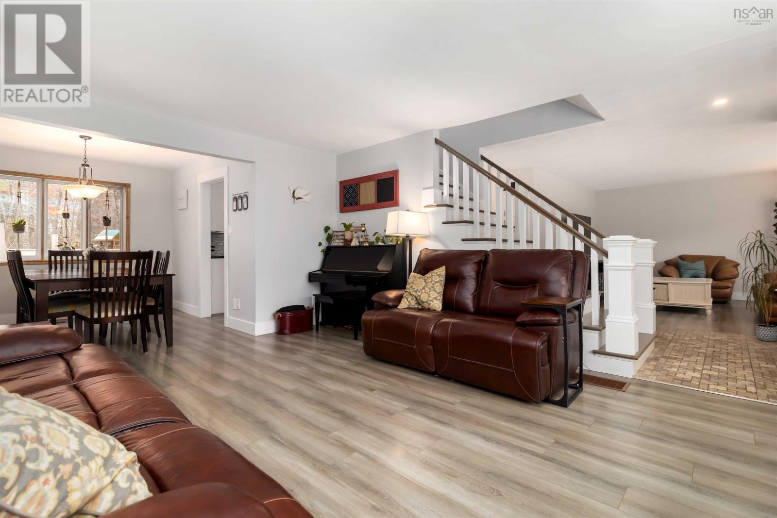 Property 14 of 46 of 17 BELL Avenue