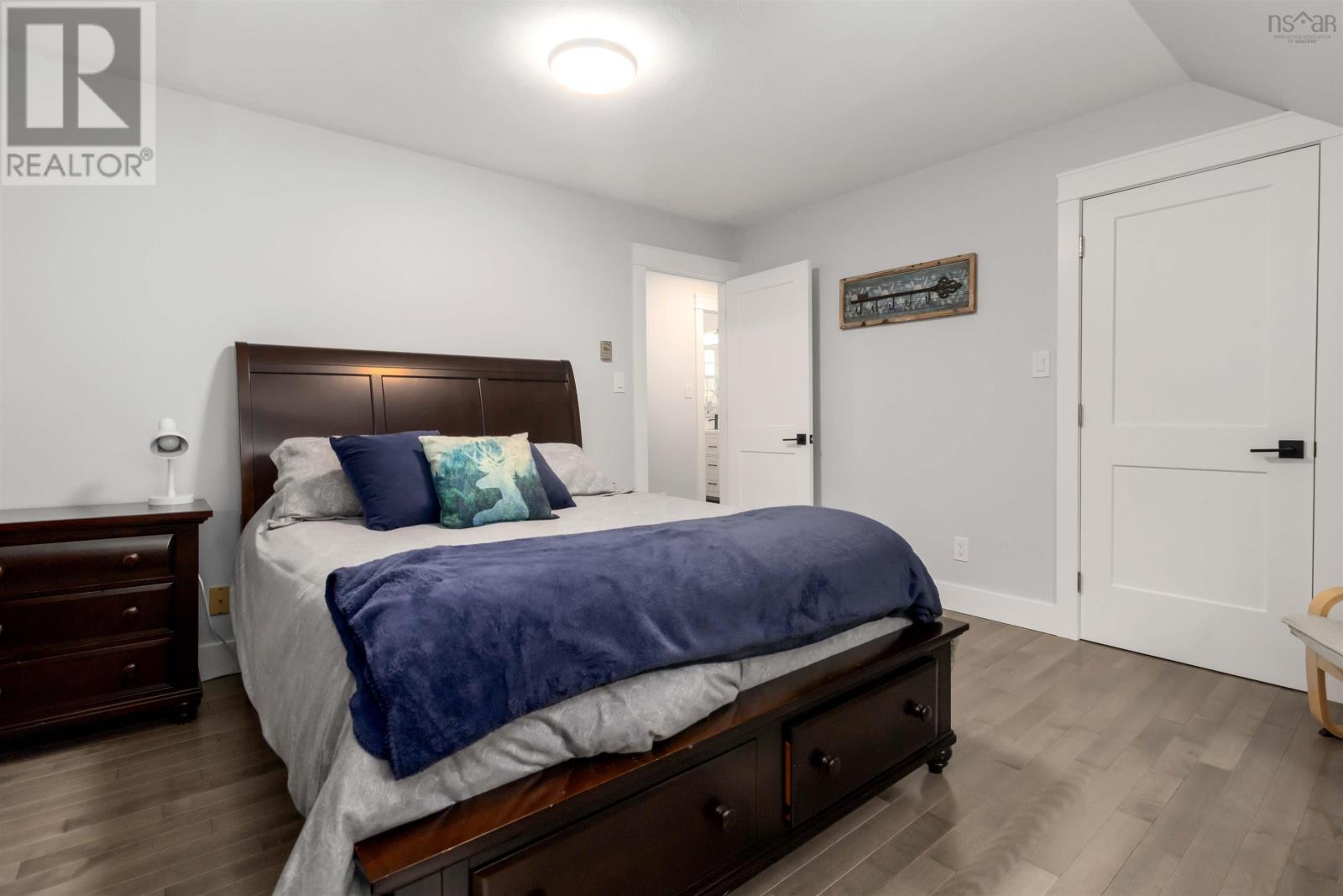 Property 34 of 46 of 17 BELL Avenue