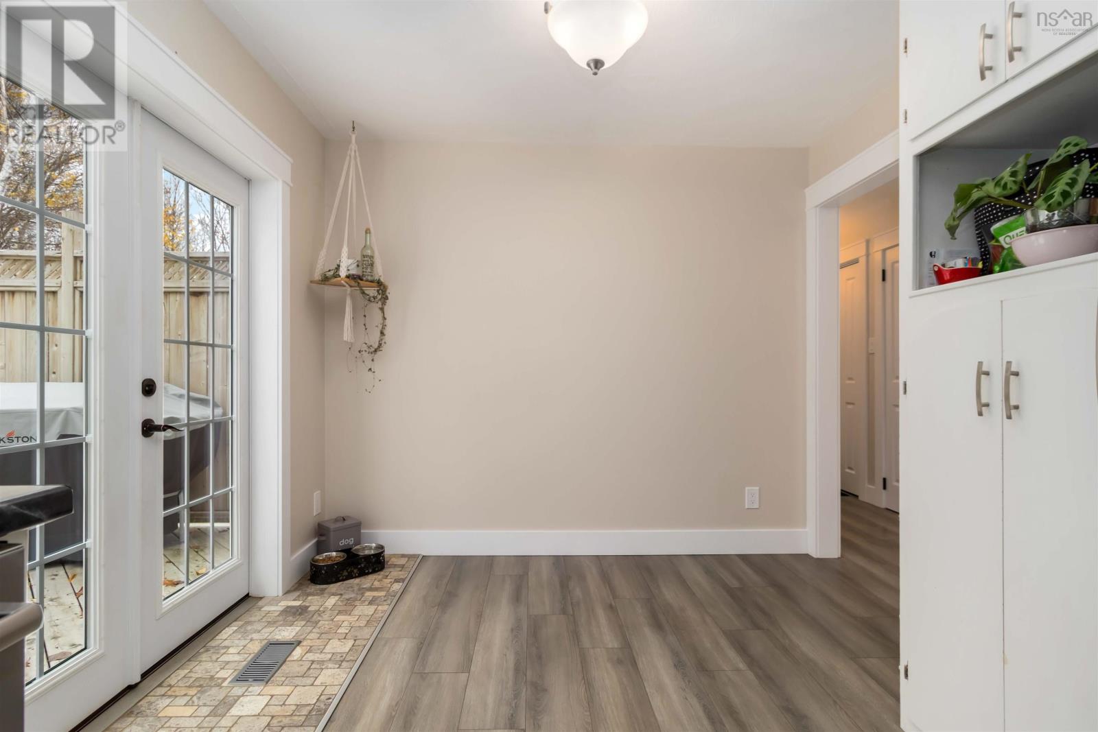 Property 27 of 46 of 17 BELL Avenue