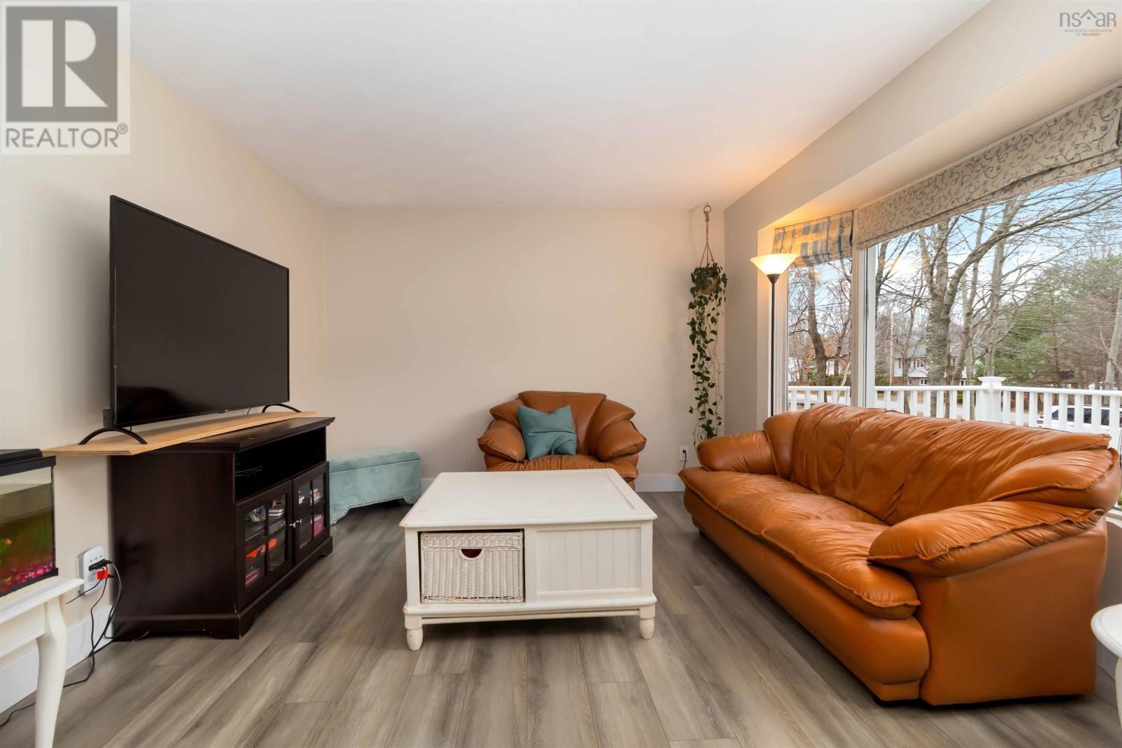 Property 9 of 46 of 17 BELL Avenue