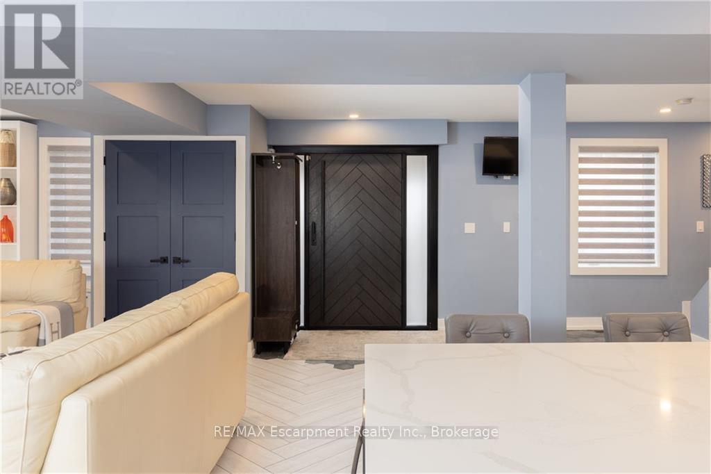 676 BAYSHORE BOULEVARD - Photo 5 of 35, Burlington (Bayview), Ontario