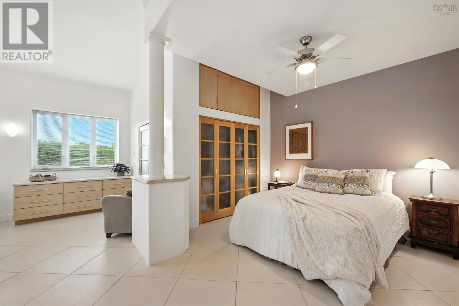 Property 22 of 49 of 9878 Main Street