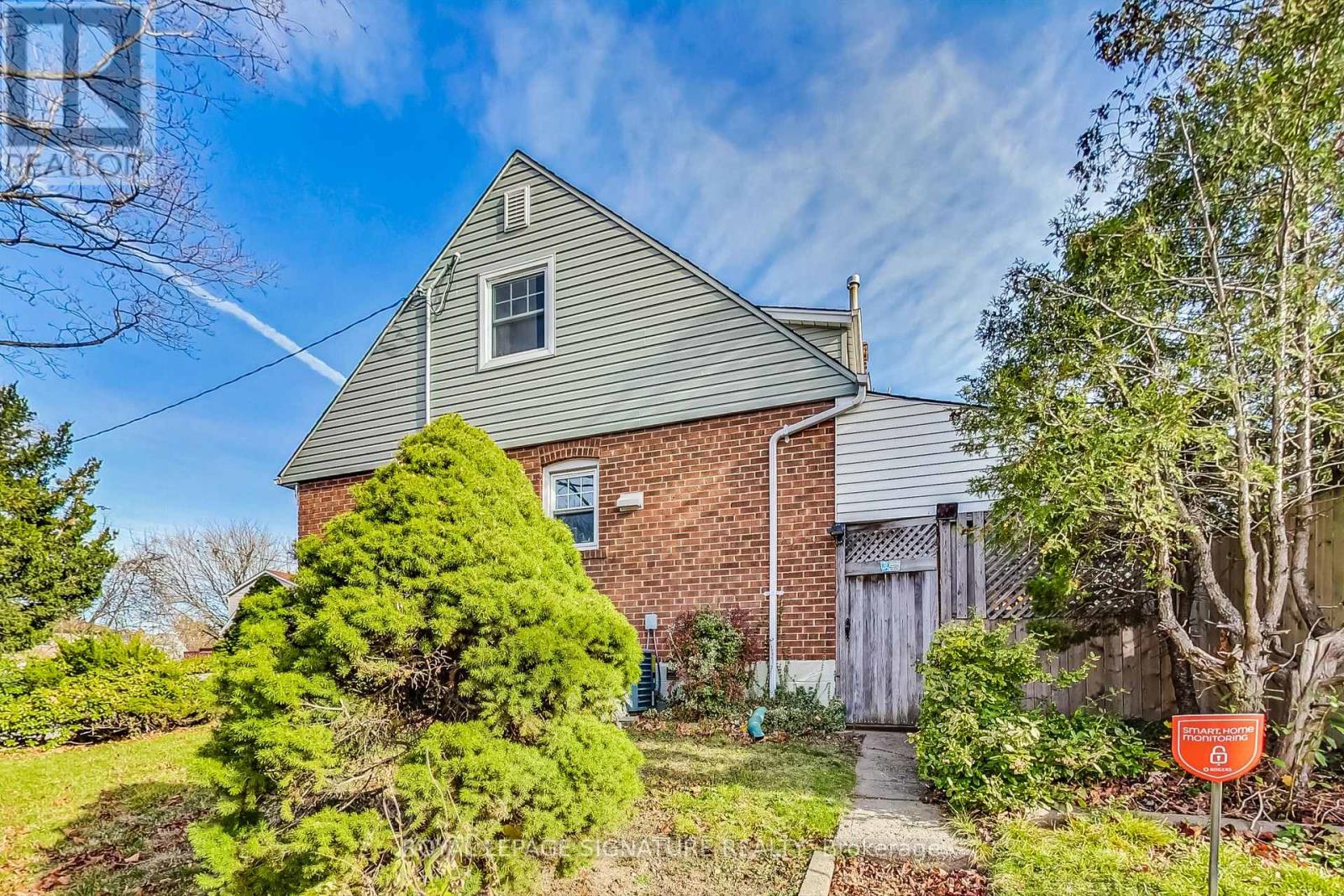 Single Family House for Sale in  MILNE AVENUE Toronto (Oakridge) 