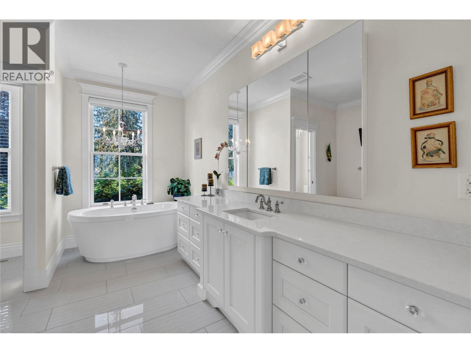 4217 WILLIAMS Avenue, Summerland