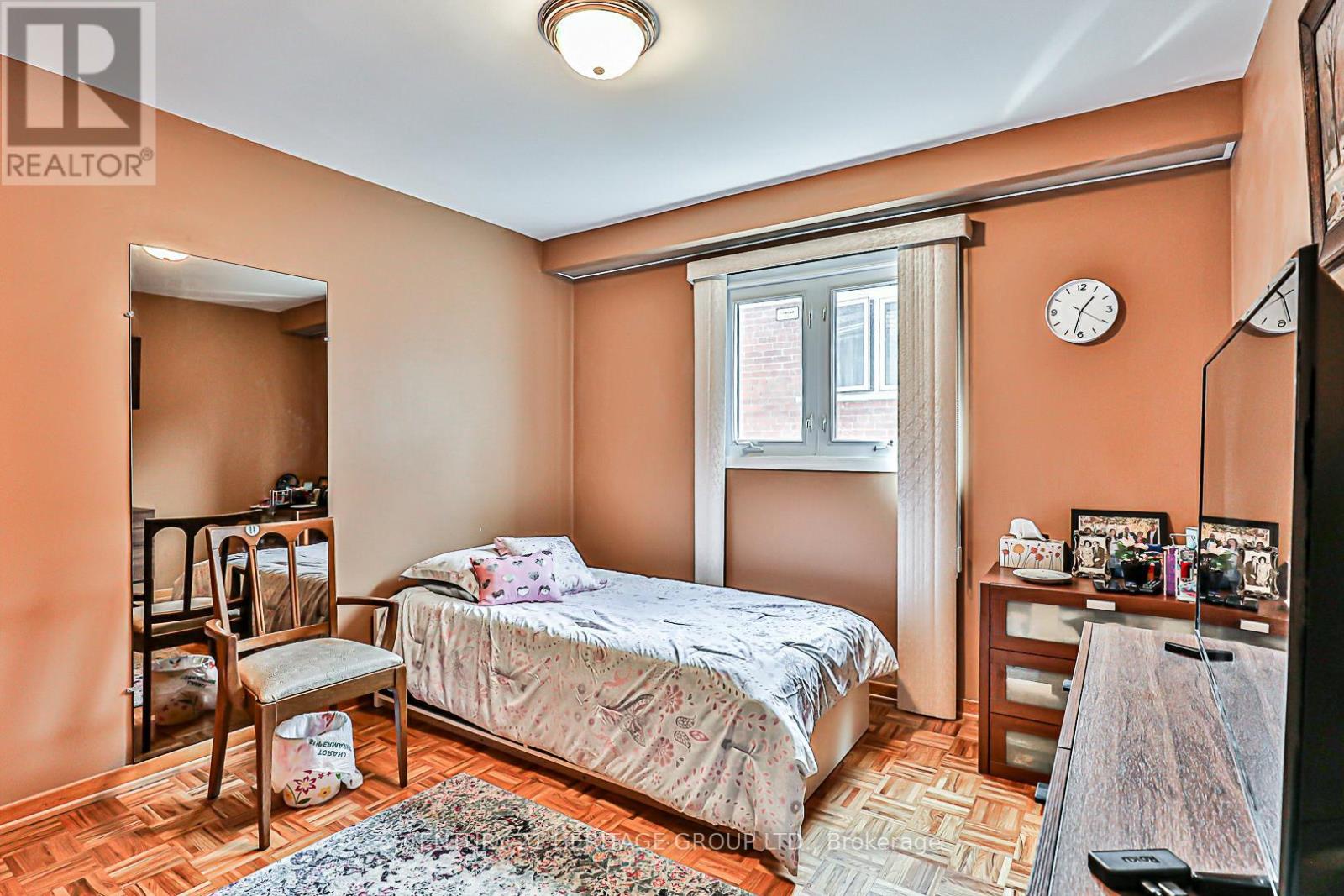 40 WELDRICK ROAD W - 19