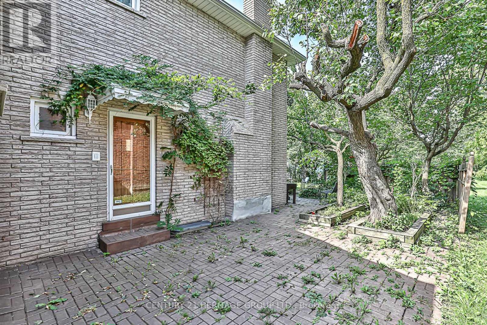 40 WELDRICK ROAD W - 26